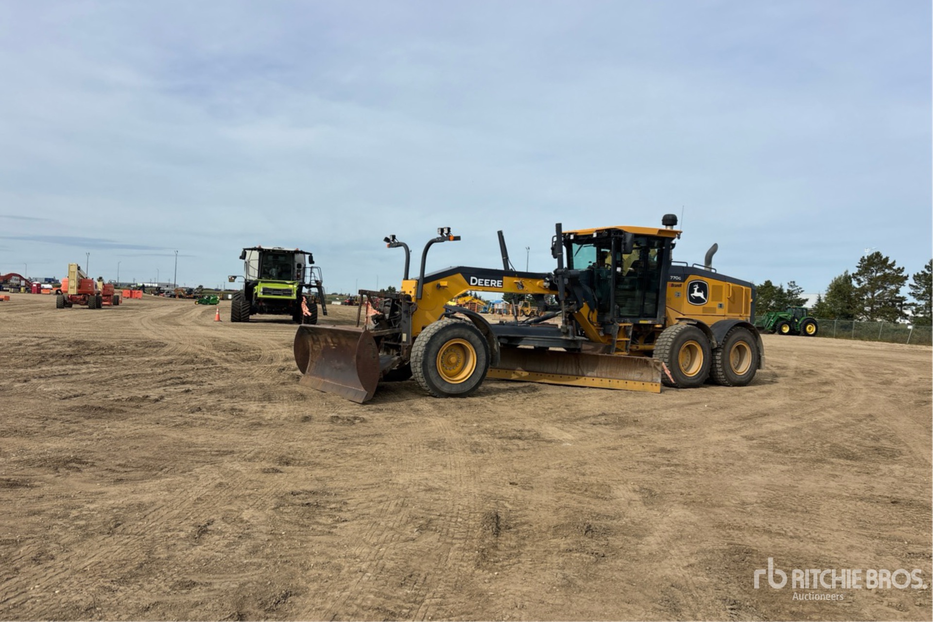 2021 John Deere 770G