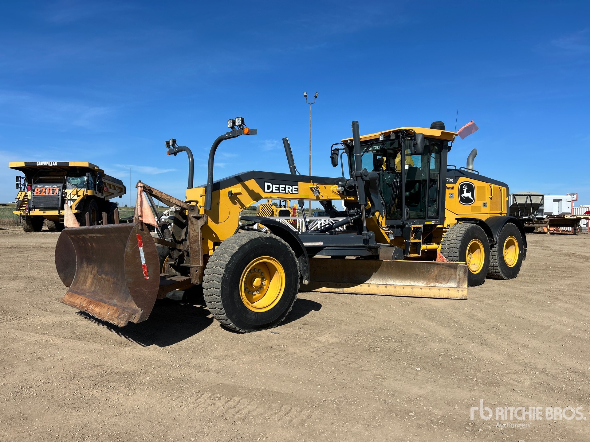 Photo of 2021 John Deere 770G