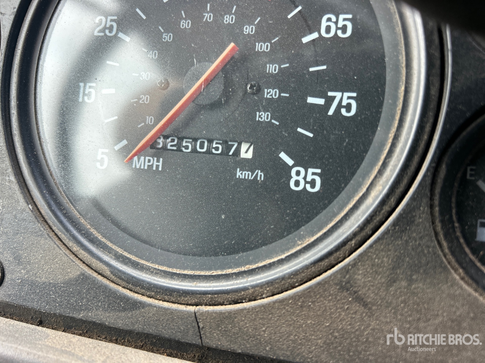 1998 Ford LT9513
