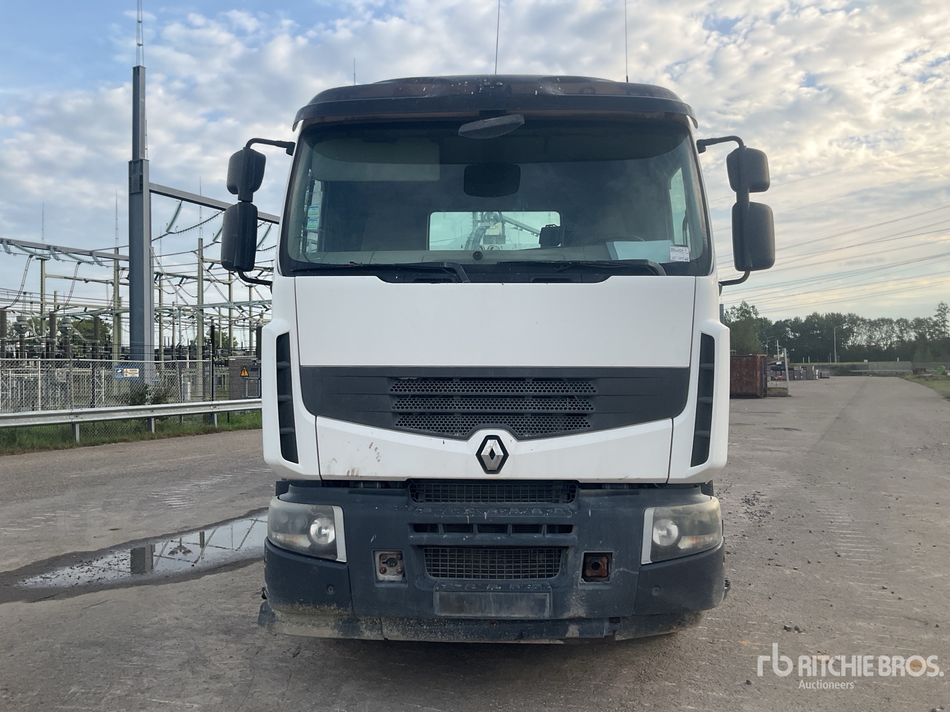 2012 Renault PREMIUM LANDER