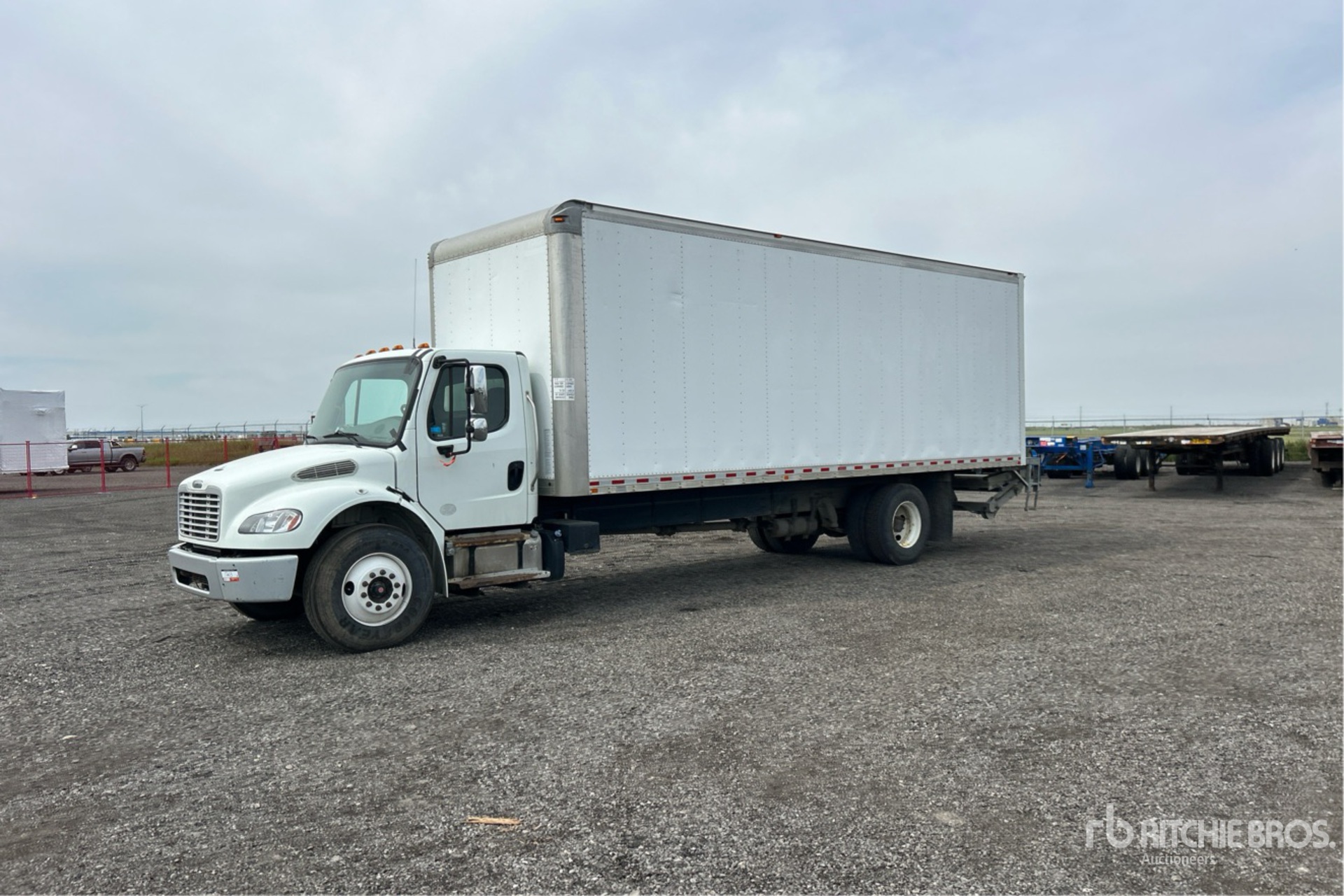 2019 Freightliner M2106