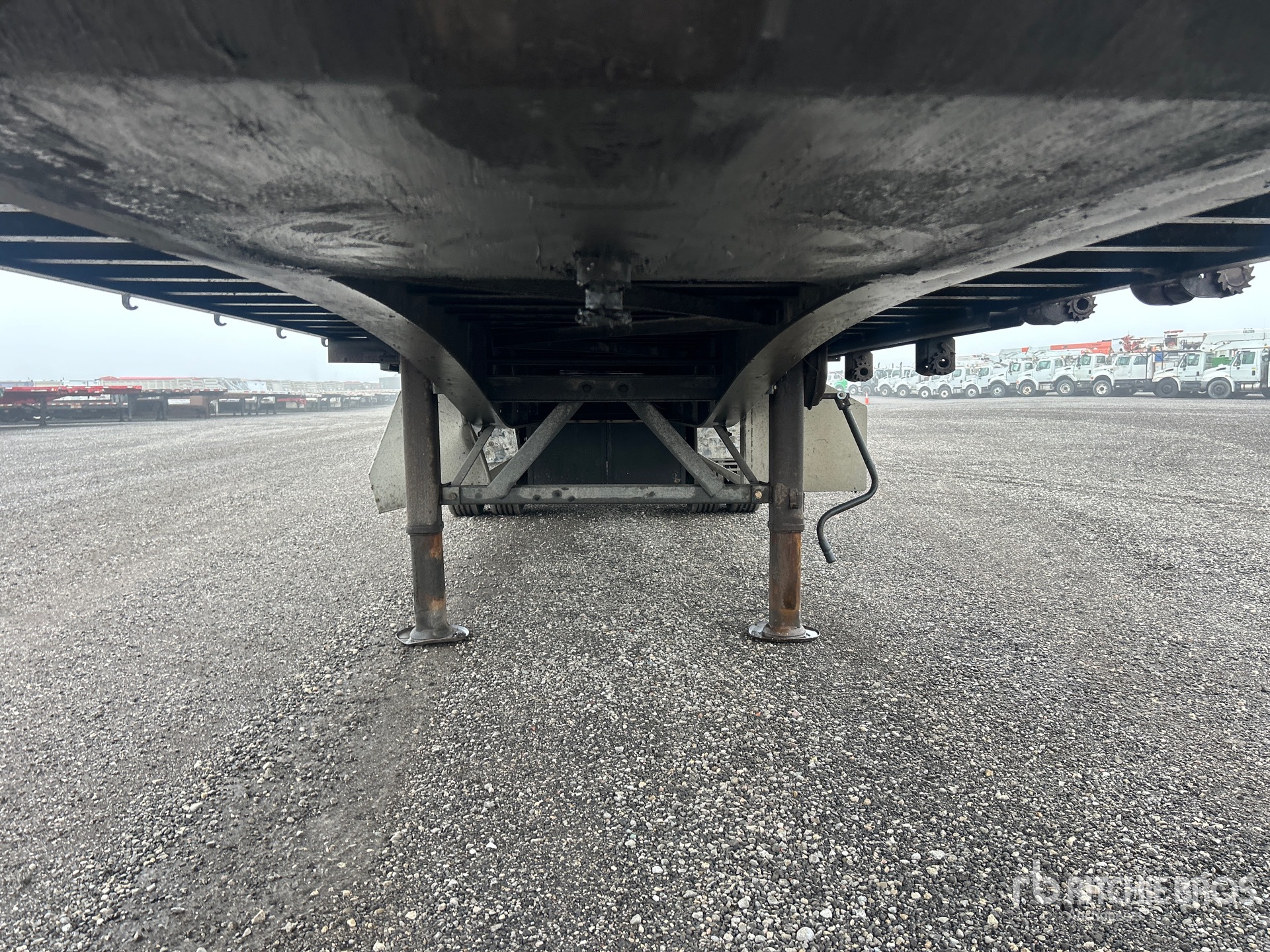2014 Doepker 28 ft Super B-Train Lead