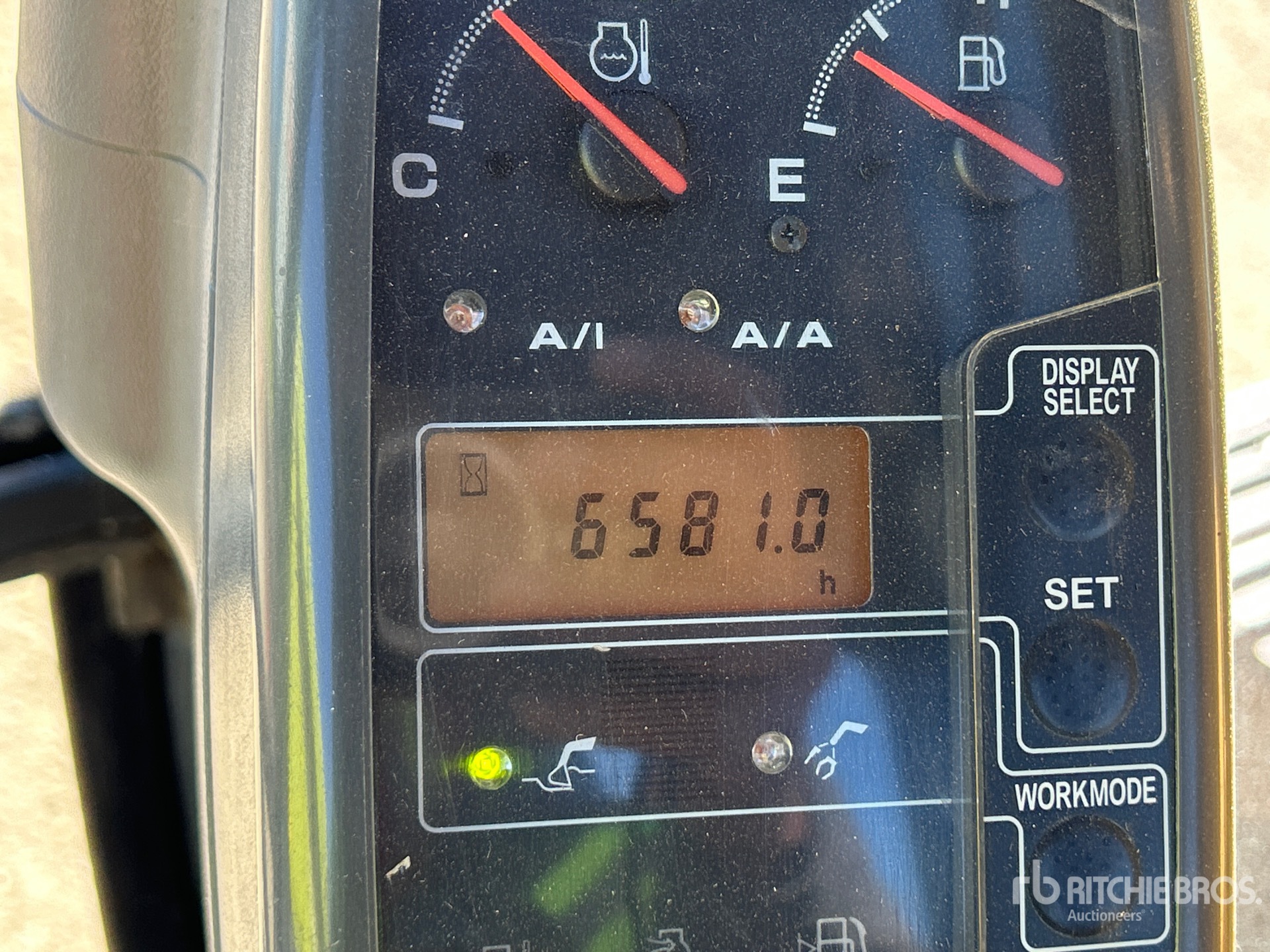 2005 John Deere 200C LC