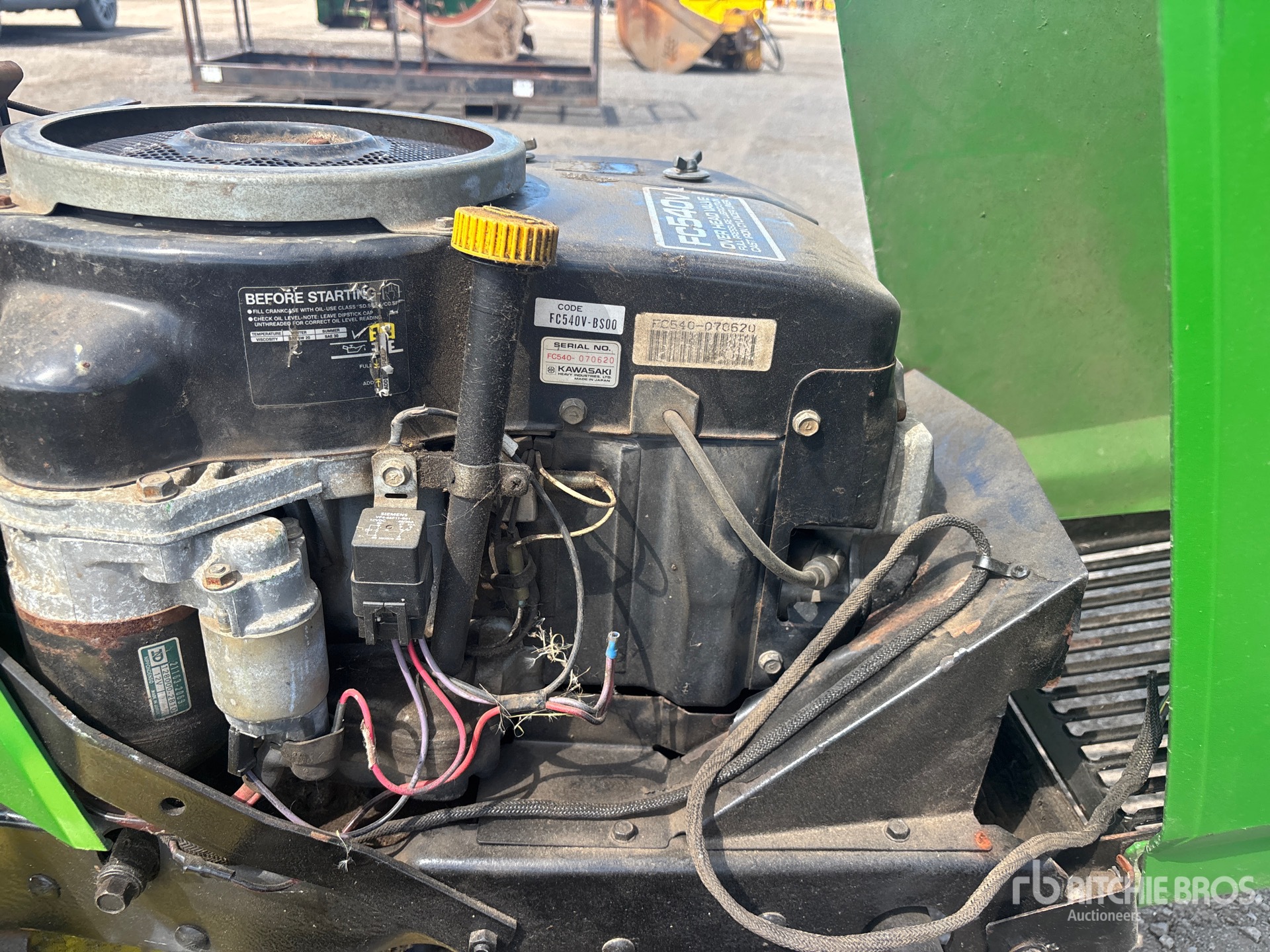 John Deere 235