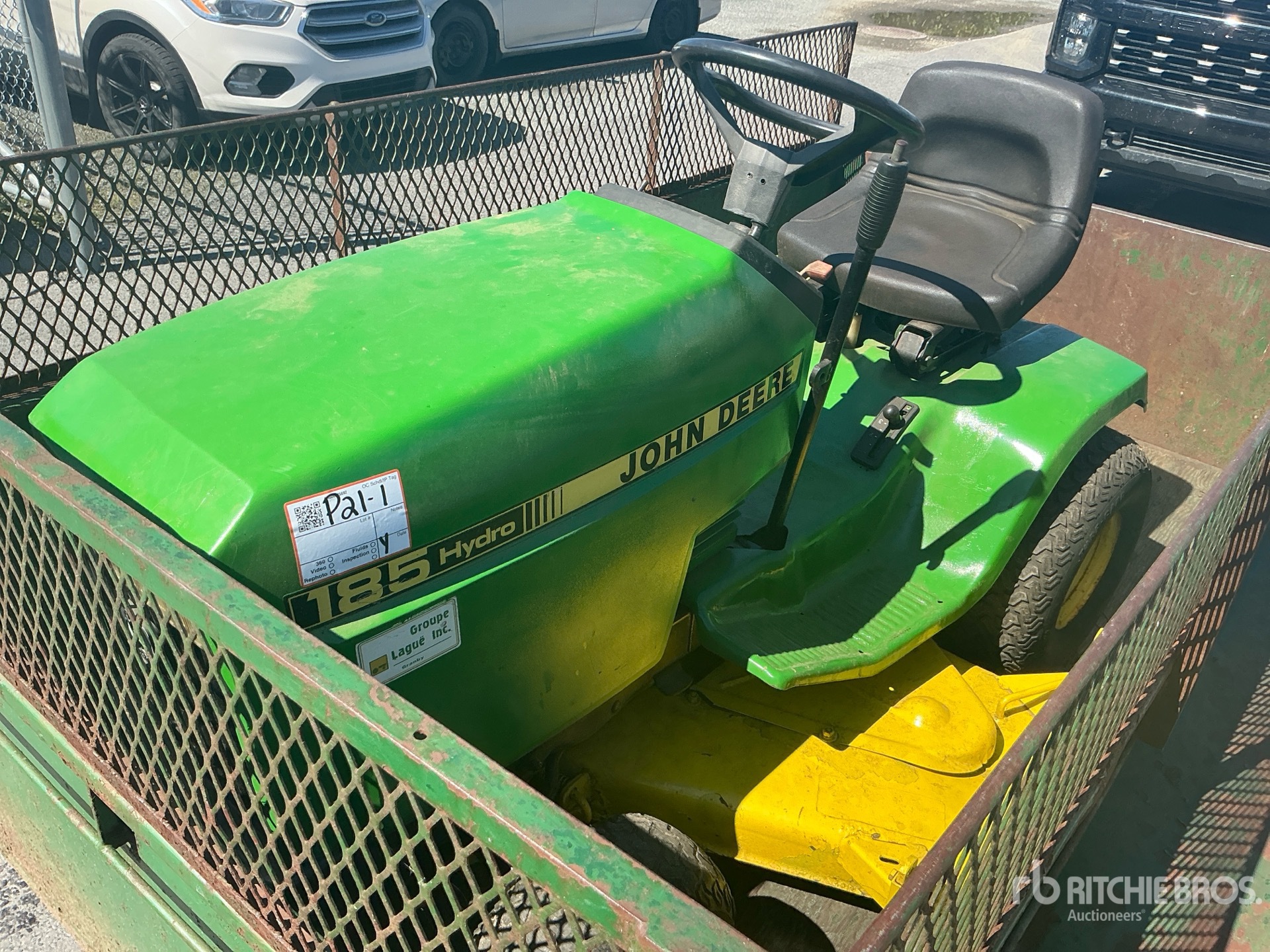 John Deere 235