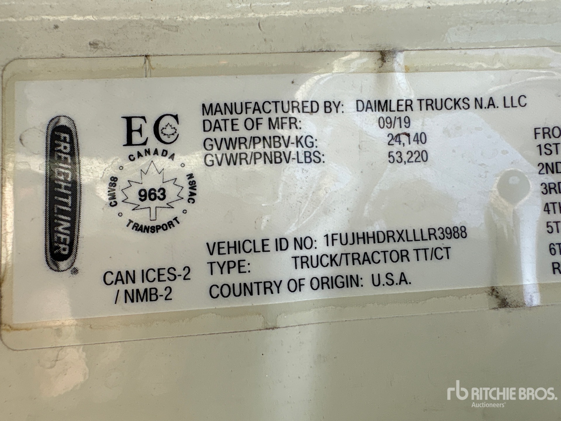 2020 Freightliner CASCADIA 126