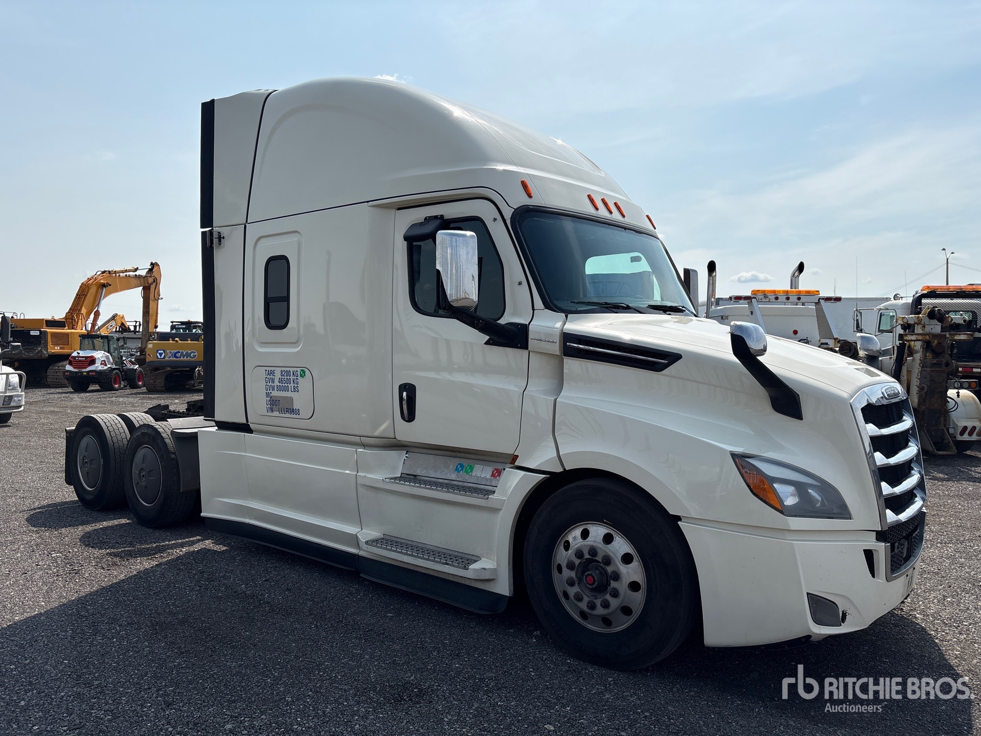 2020 Freightliner CASCADIA 126