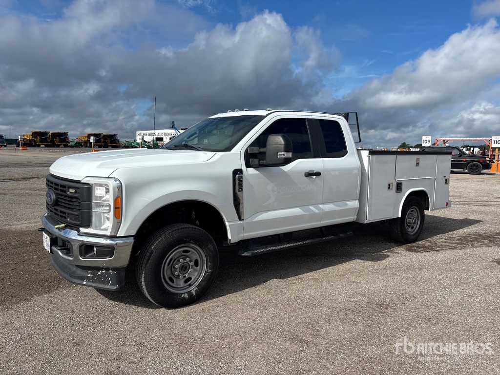 General Appearance with Featured Photo