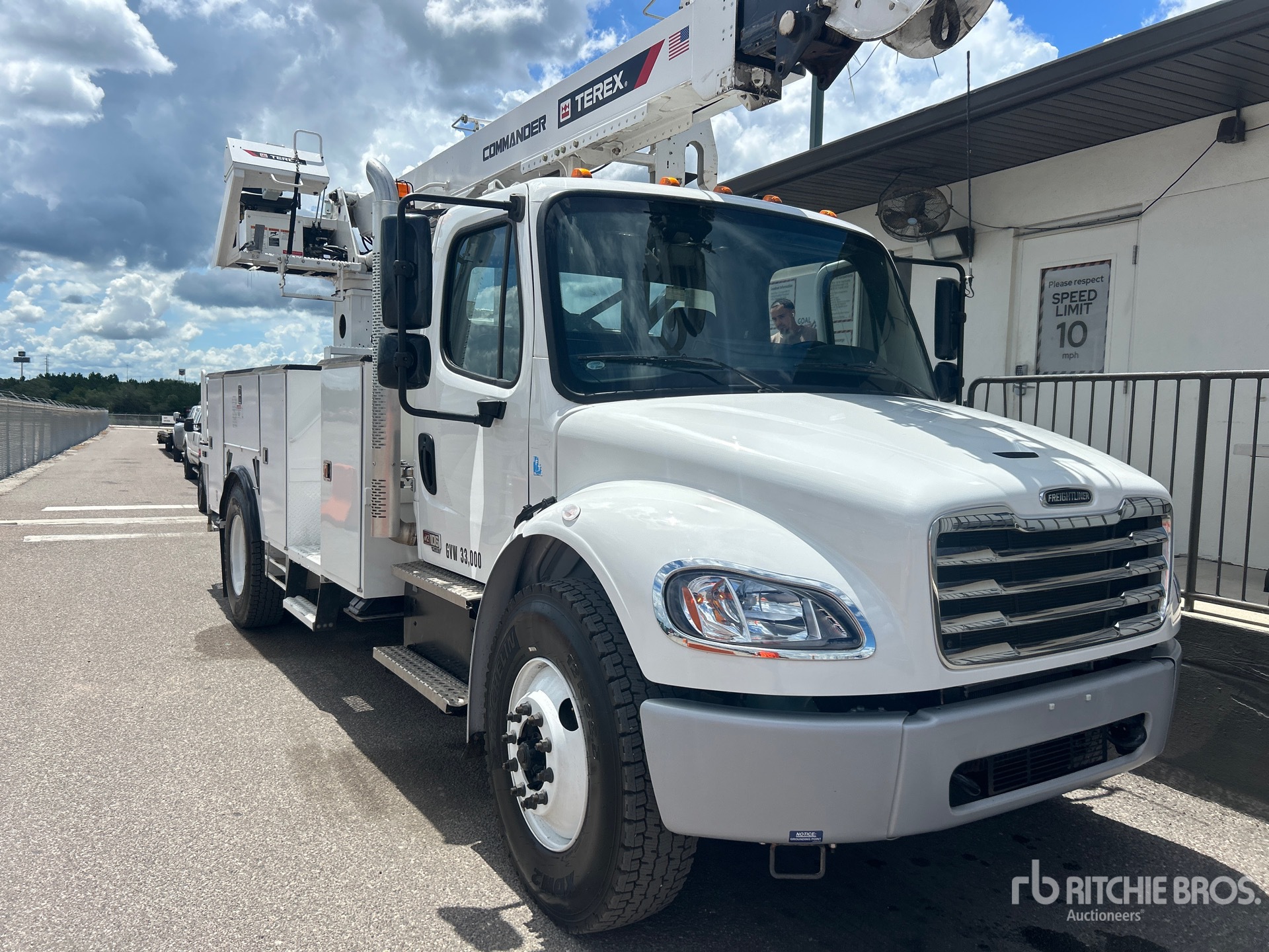 2024 Freightliner M2 106