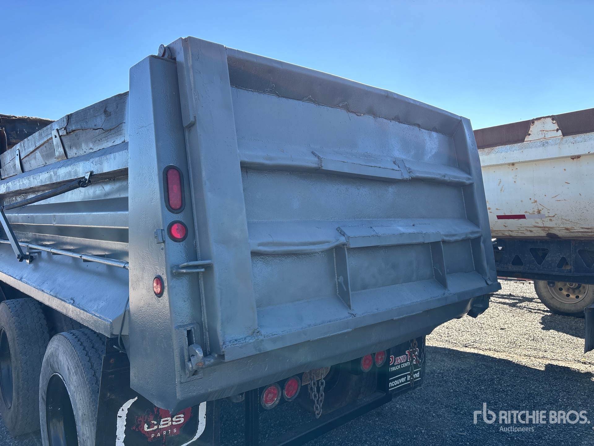 1998 Nahanni 14 FT T/A