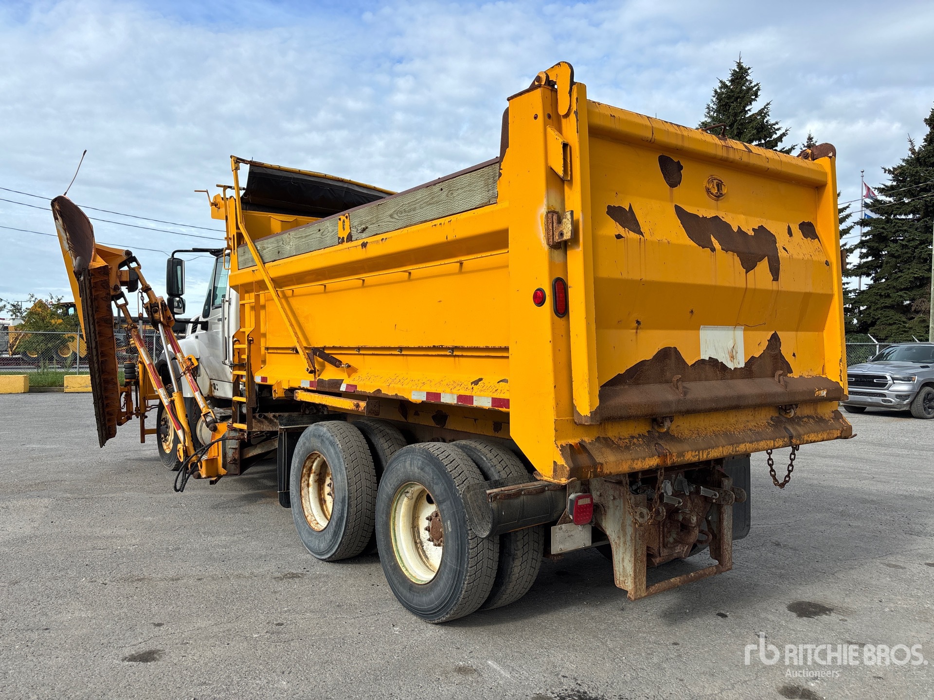 2011 International 7600