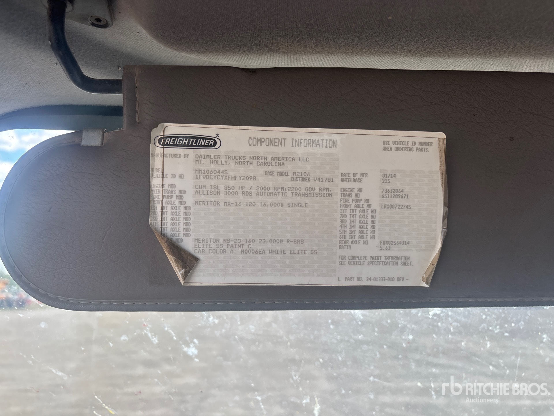 2015 Freightliner M2 106