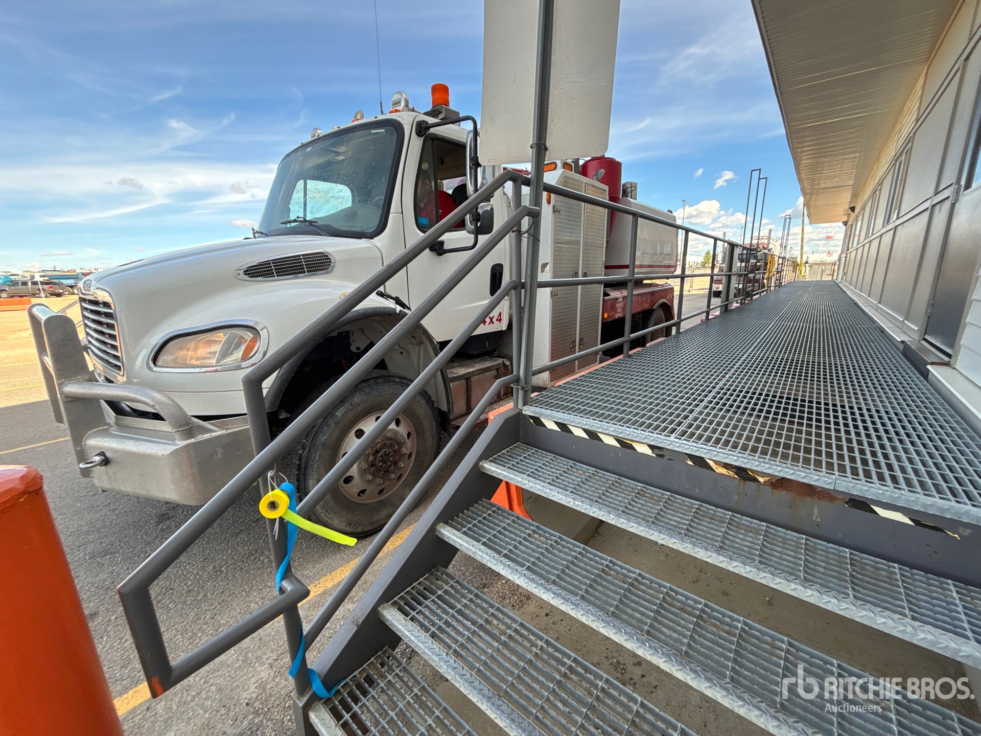 2015 Freightliner M2 106