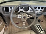 Interior with Controles de la dirección