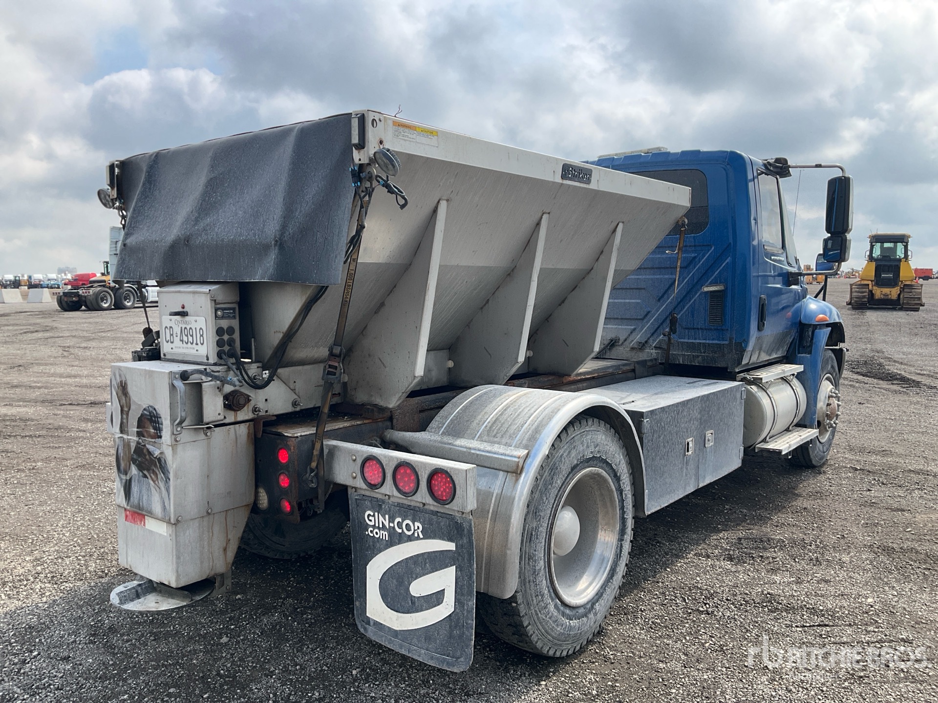 2007 International 4300 SBA