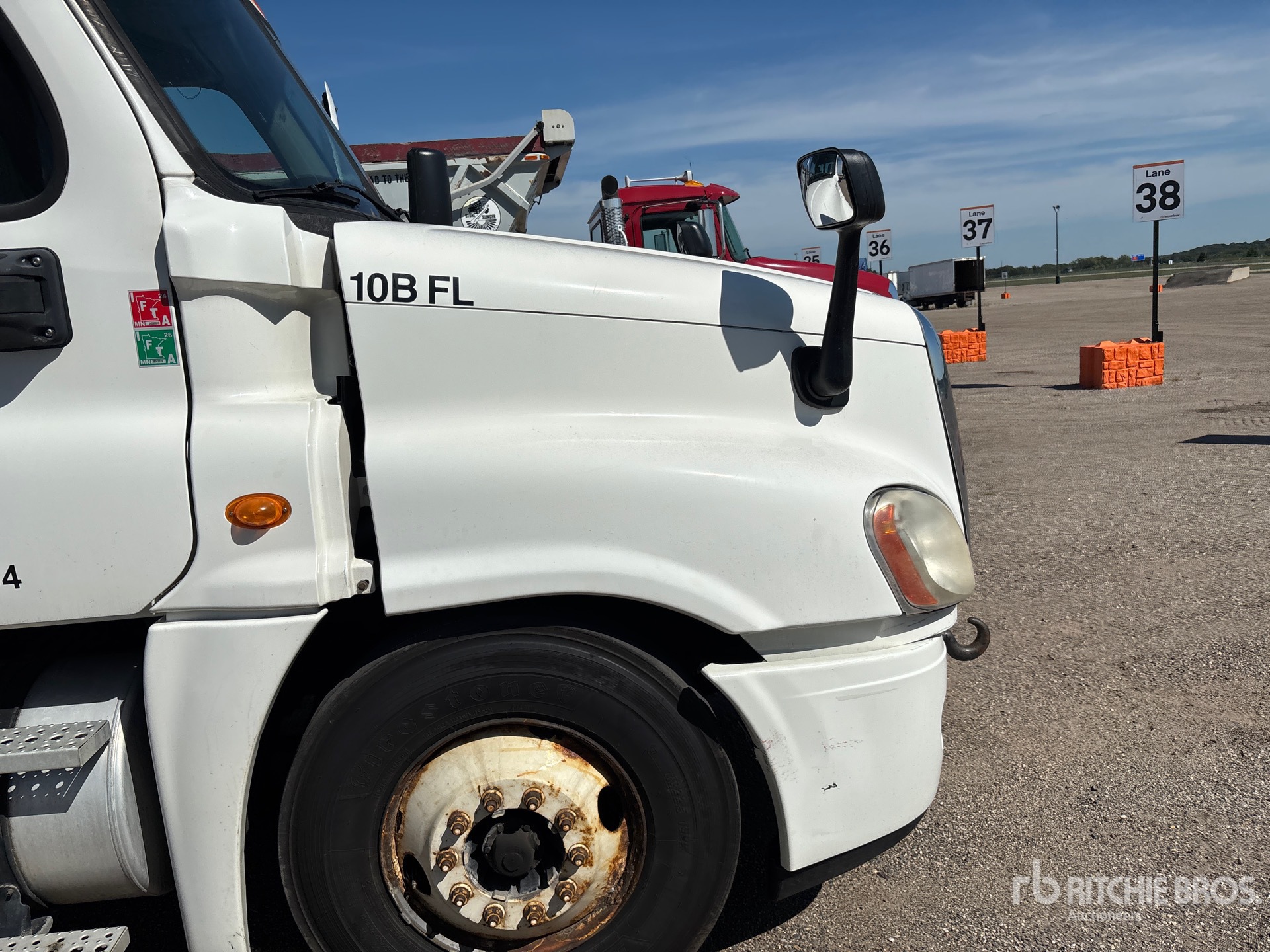 2010 Freightliner CASCADIA 125