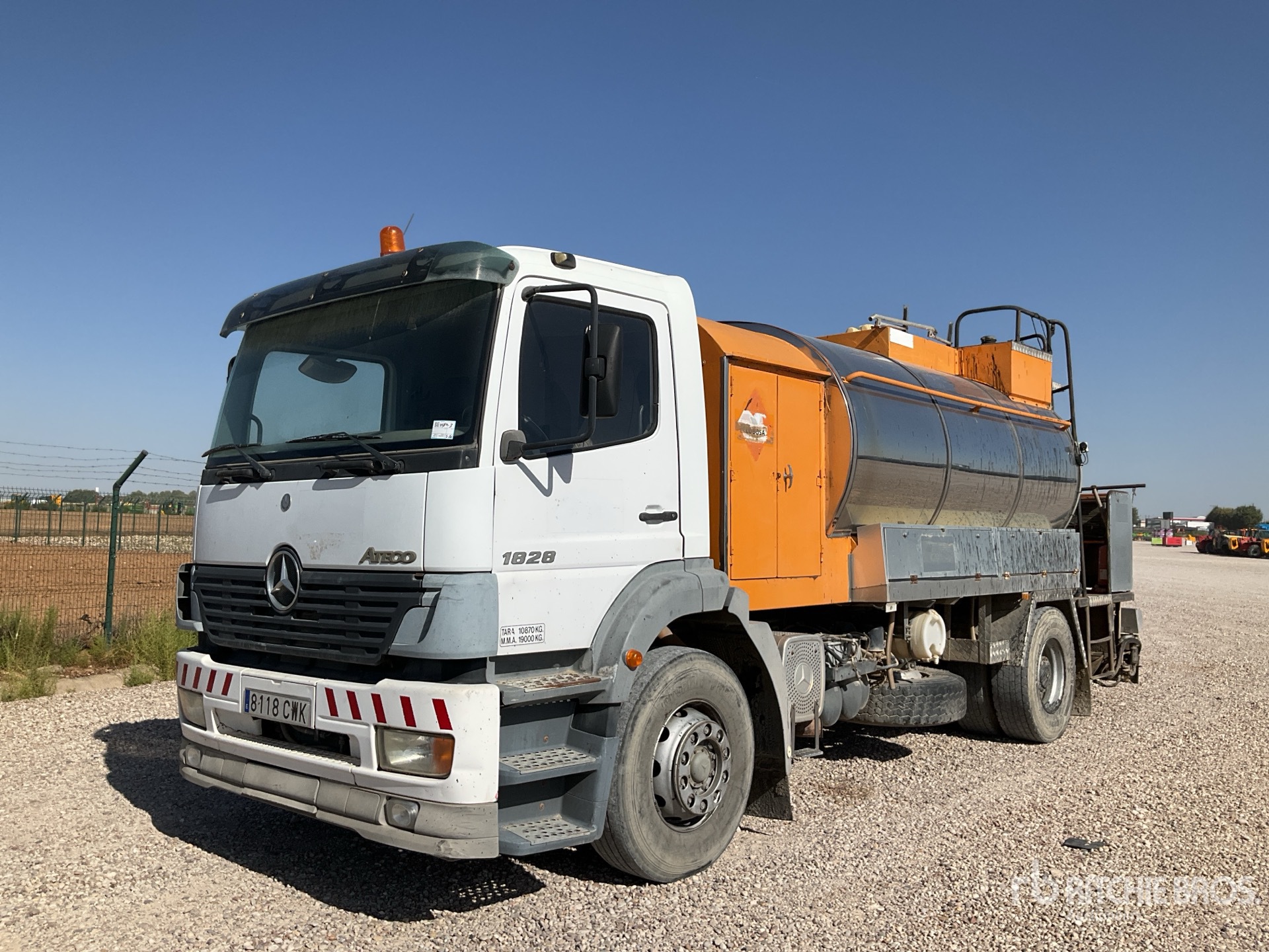 2003 Mercedes-Benz 1828