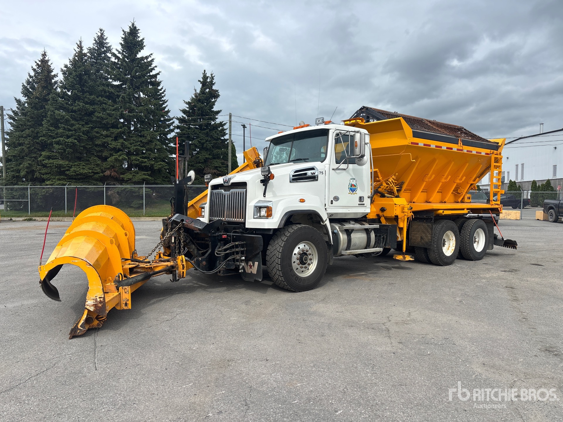 Photo of 2017 Western Star 4700
