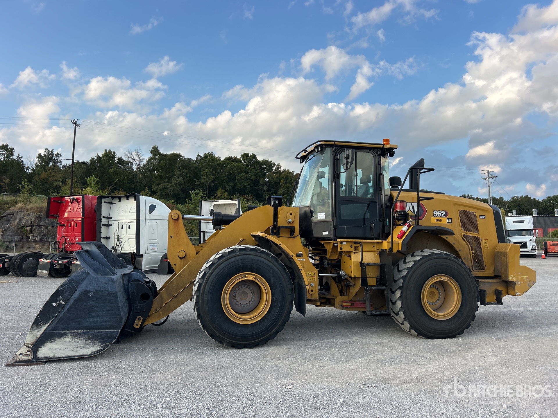 2024 Caterpillar 962