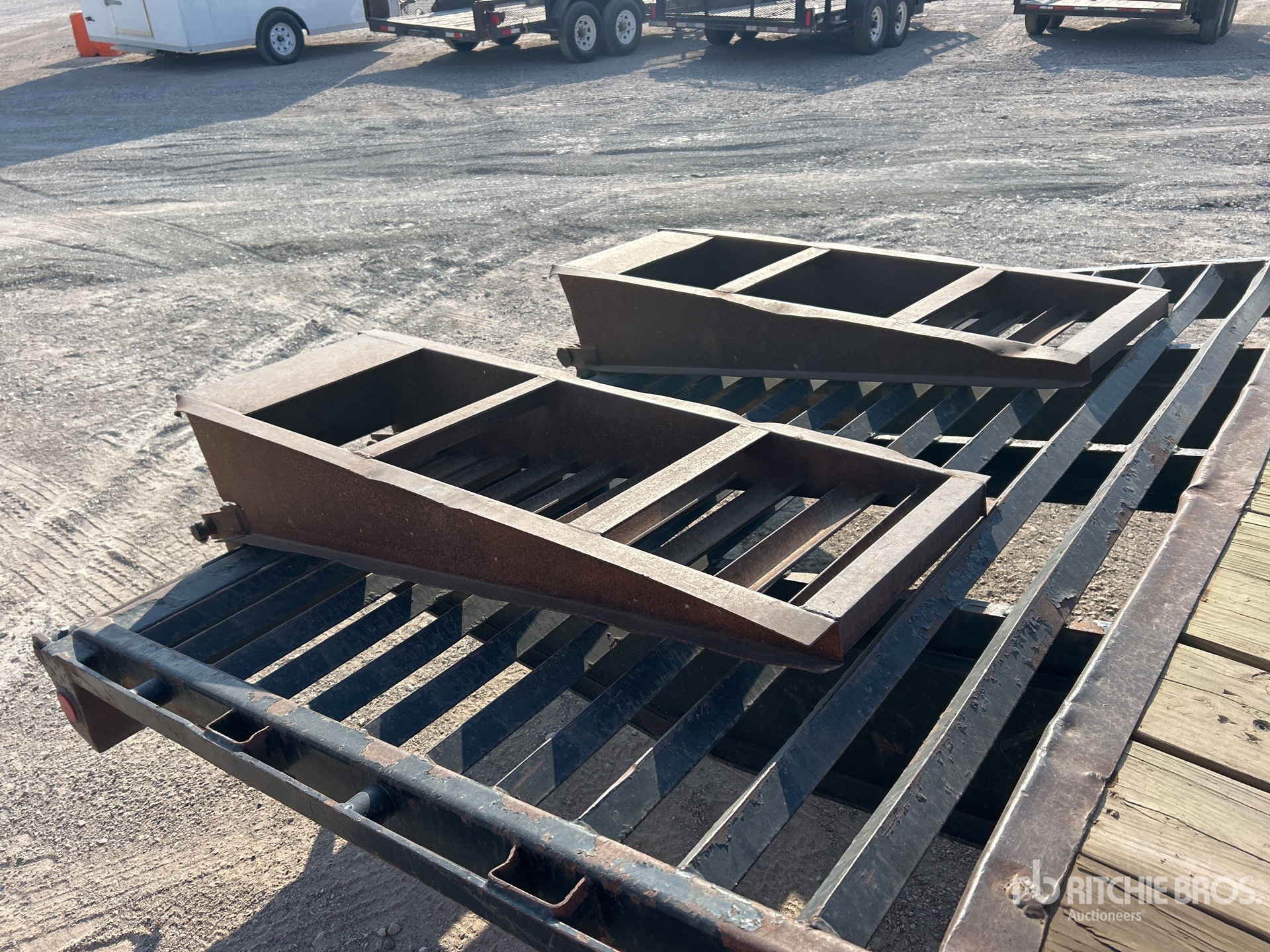 Pj Trailers 35 FT T/A GOOSENECK