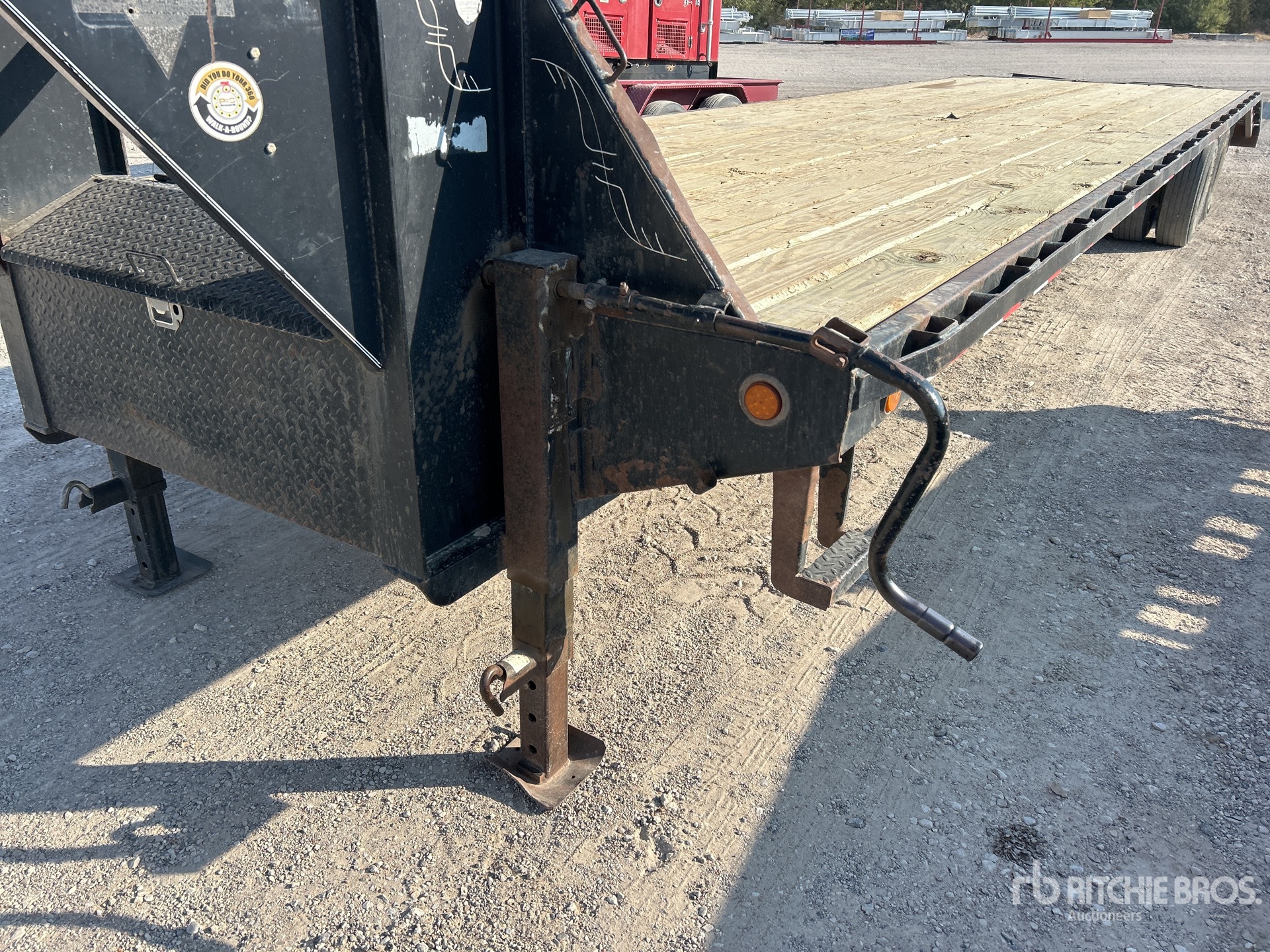 Pj Trailers 35 FT T/A GOOSENECK