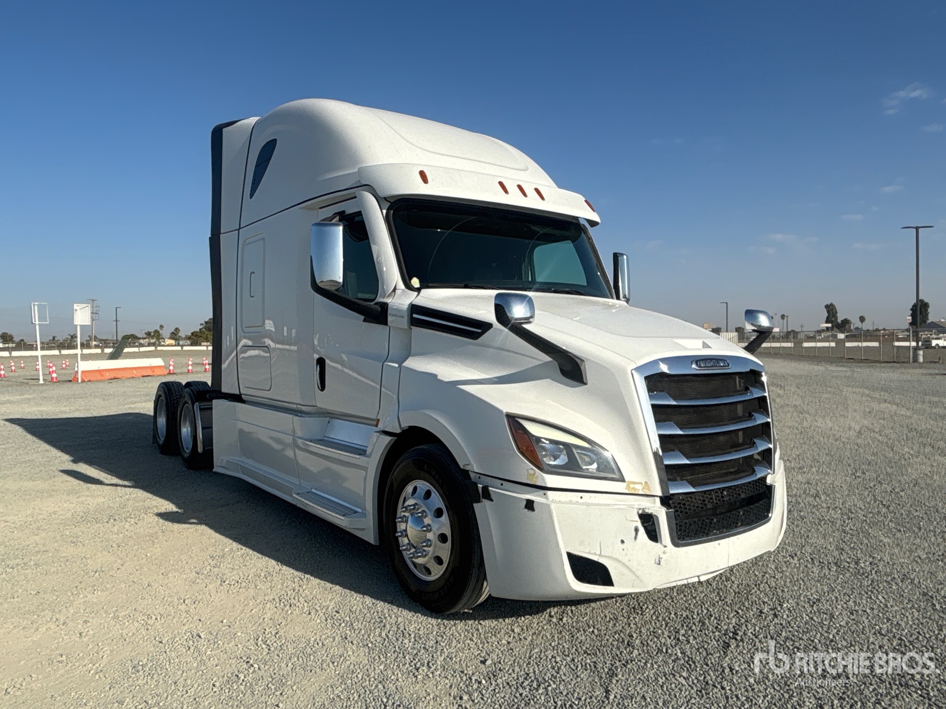2023 Freightliner CASCADIA 126