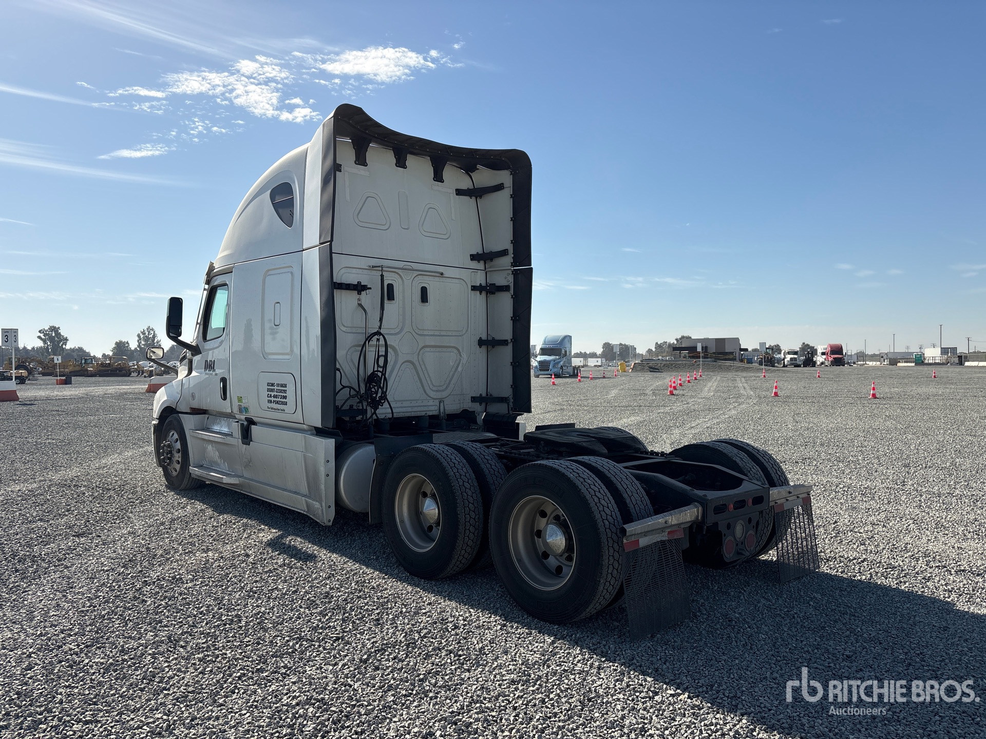 2023 Freightliner 6x4