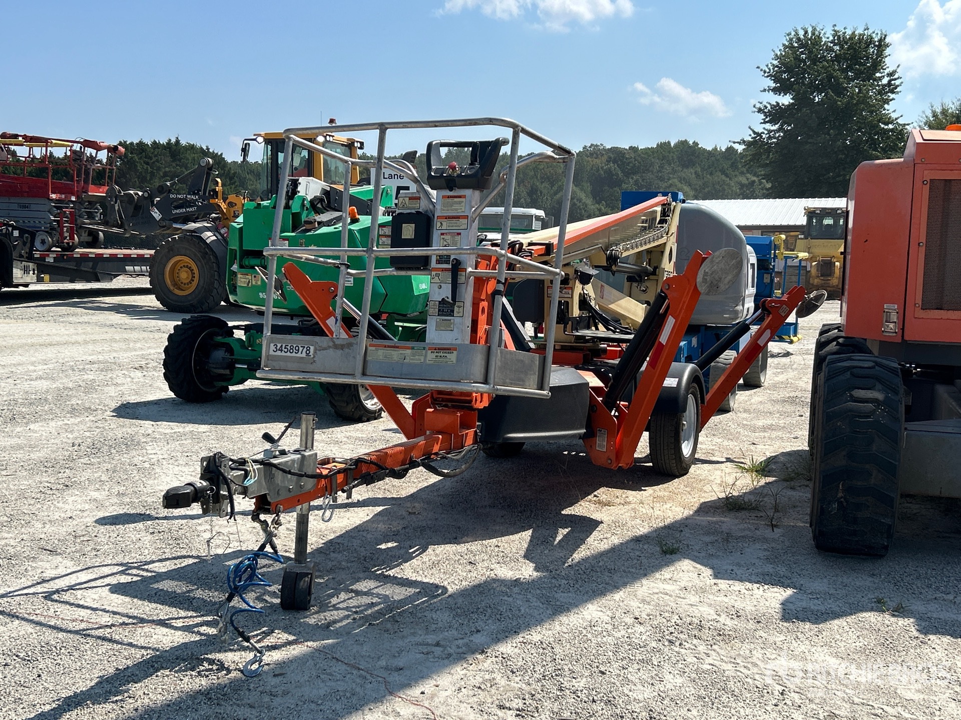 Photo of JLG T-350