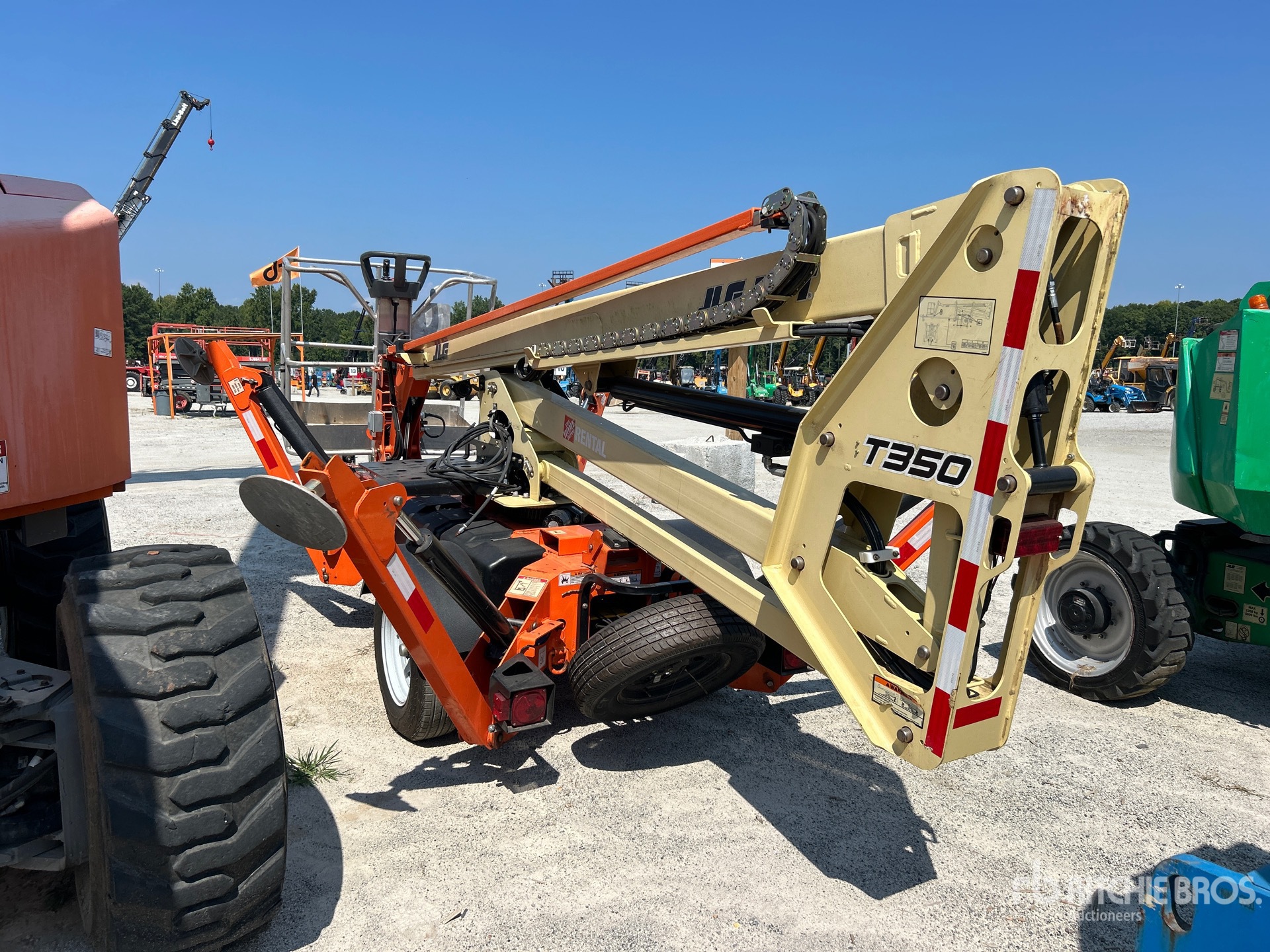 JLG T-350