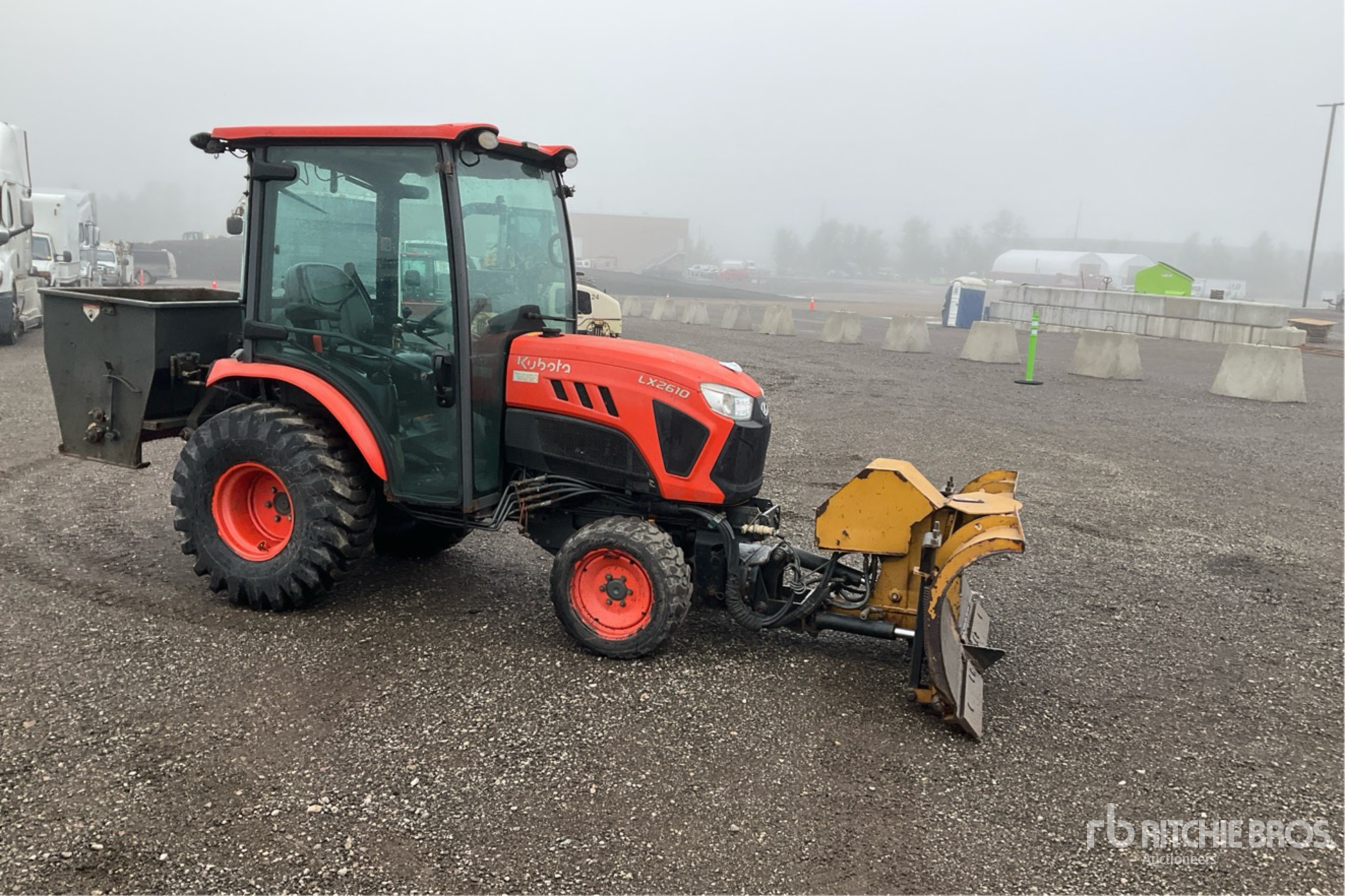 Kubota LX2610