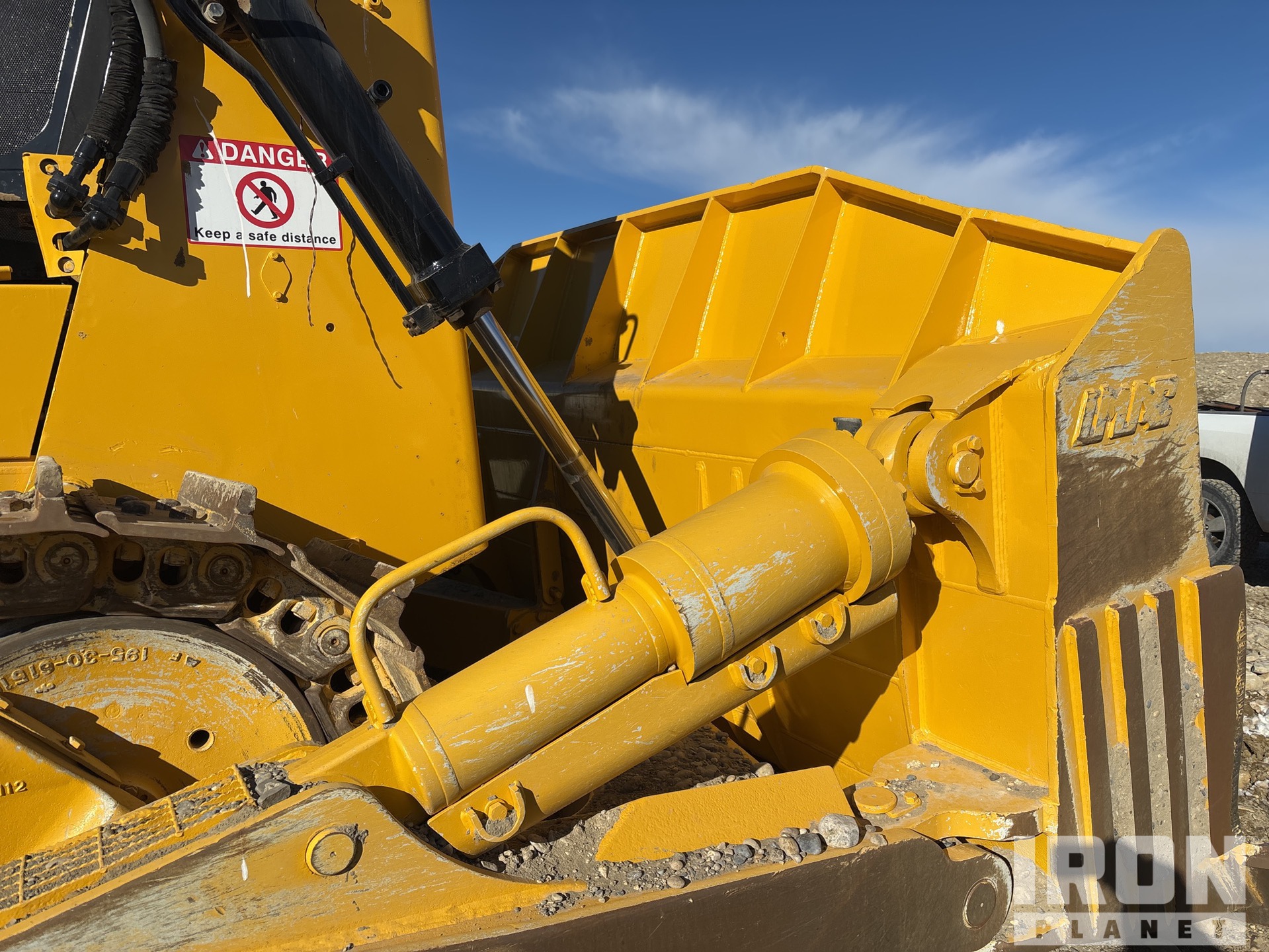 1999 Komatsu D375A-3