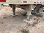 Carrier with Stabilizer Jacks