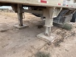 Carrier with Landing Gear / Tongue Jack