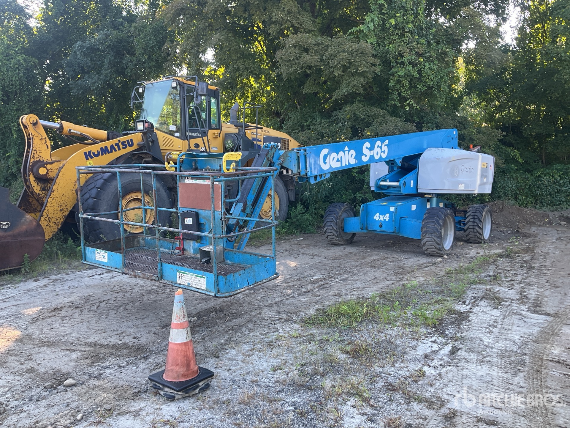 Photo of 2014 Genie S-65
