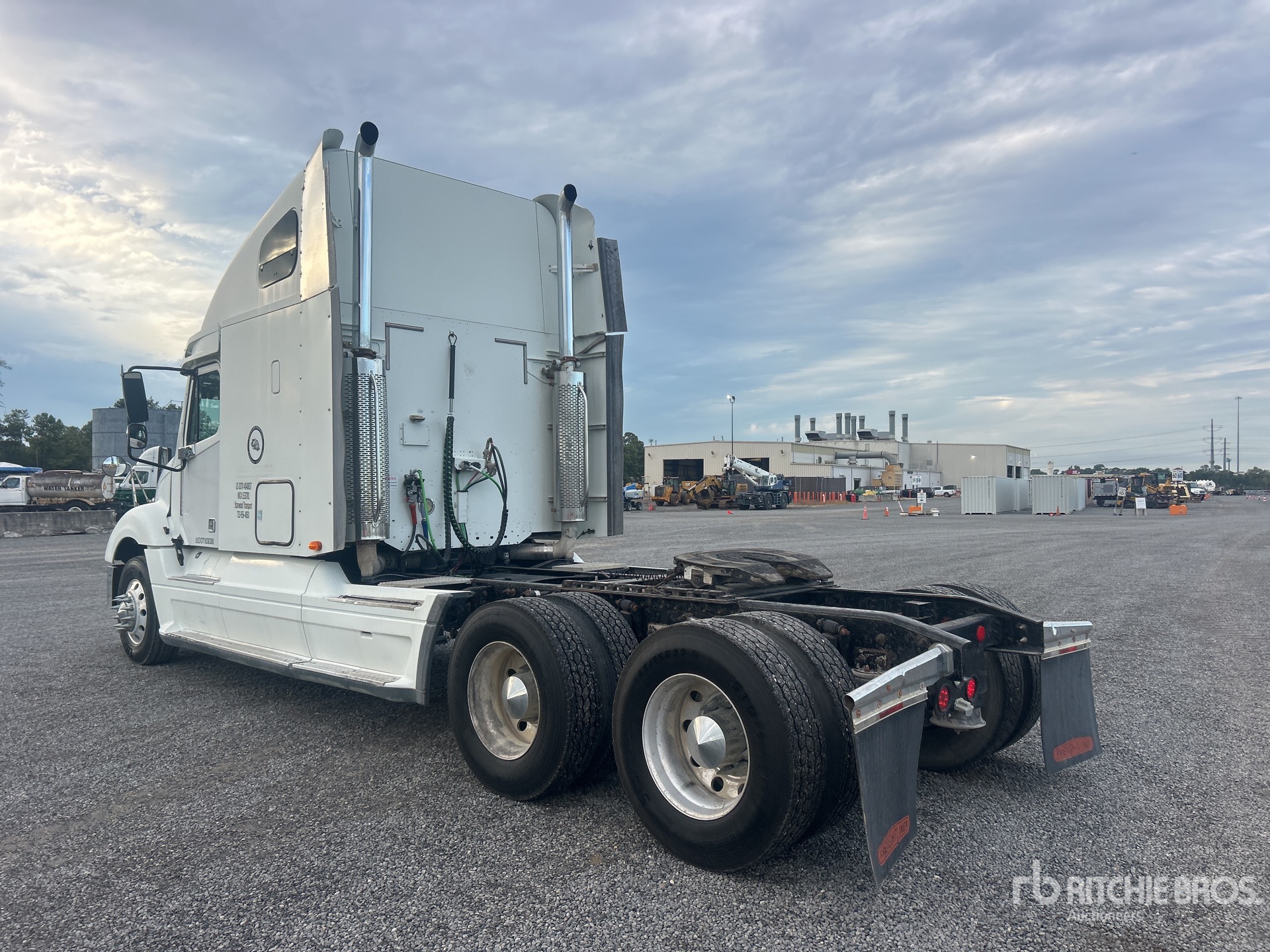 2005 Freightliner COLUMBIA 120