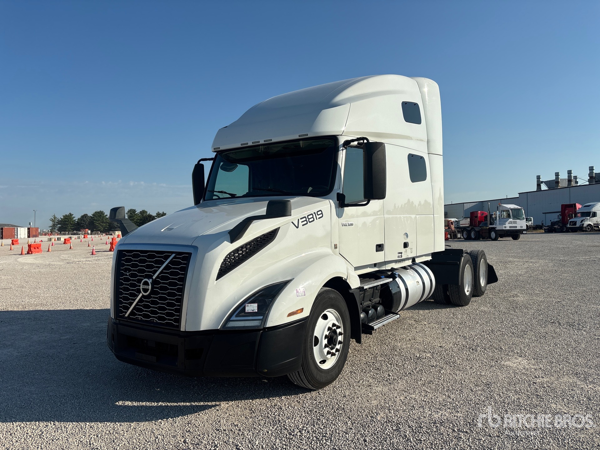 Photo of 2022 Volvo VNL760