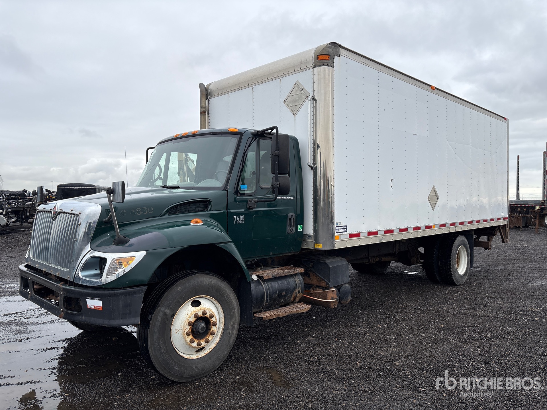 Photo of 2007 International 7400