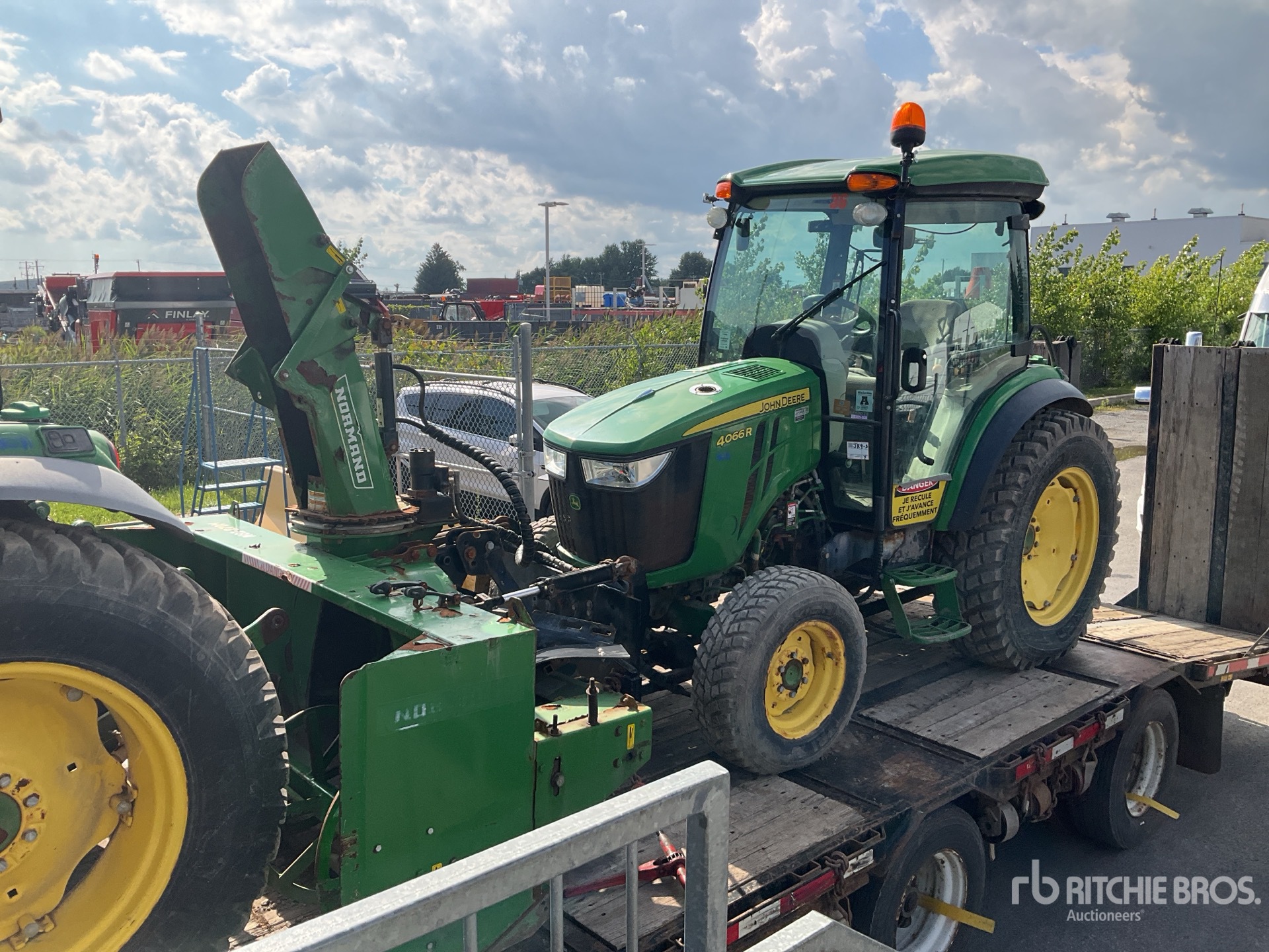 2021 John Deere 4066R