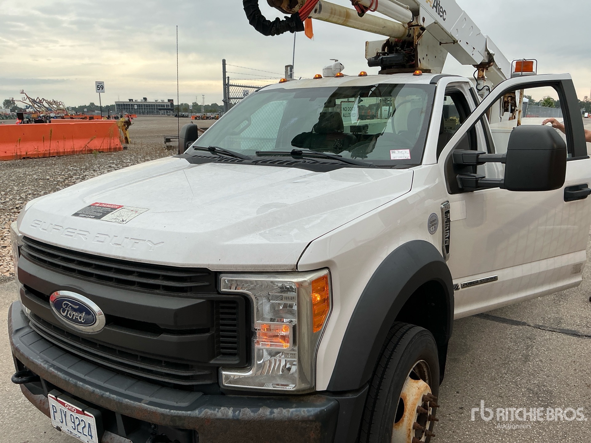 Photo of 2017 Ford F-550