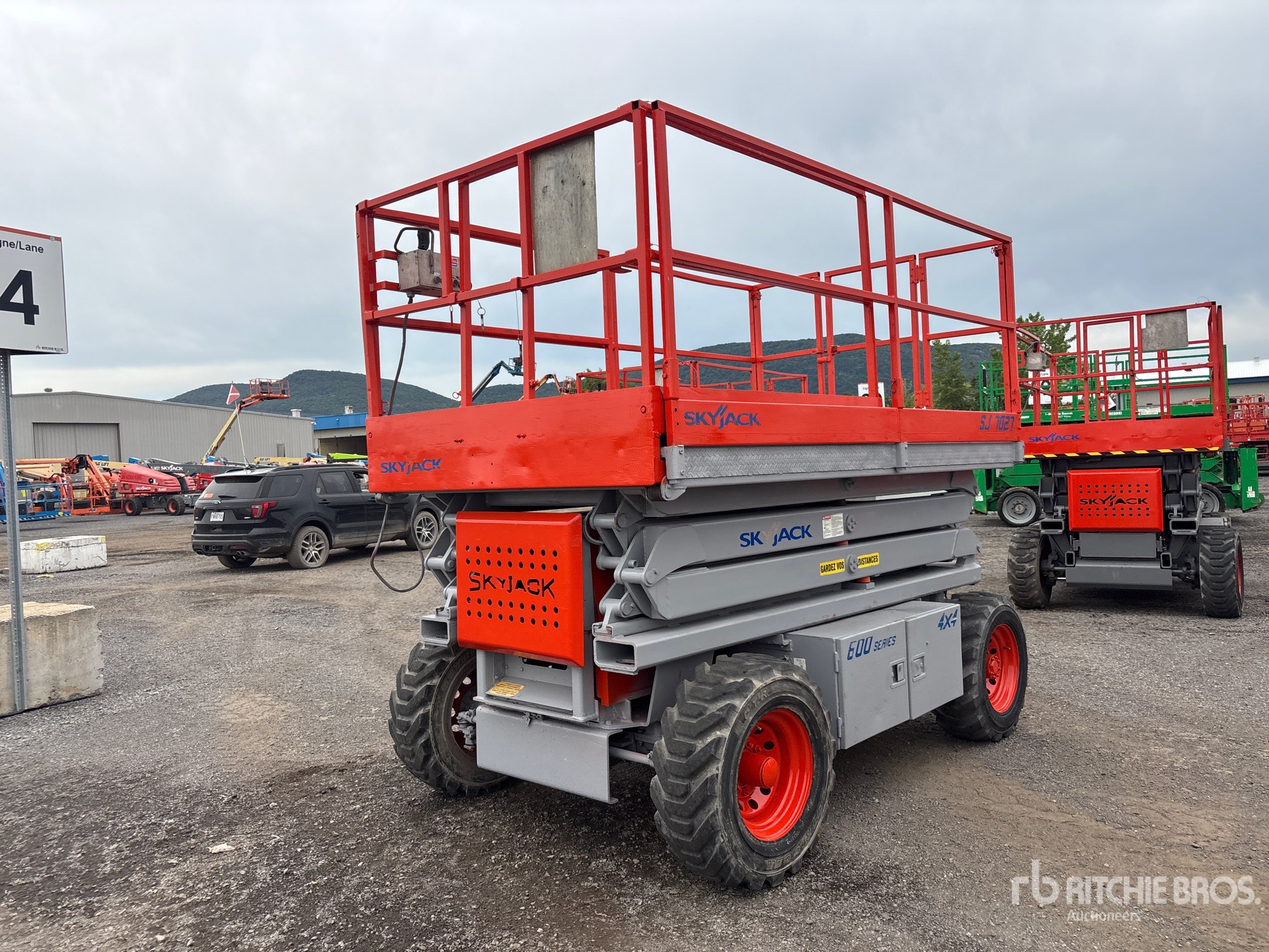 Photo of 2001 Skyjack SJ-7027