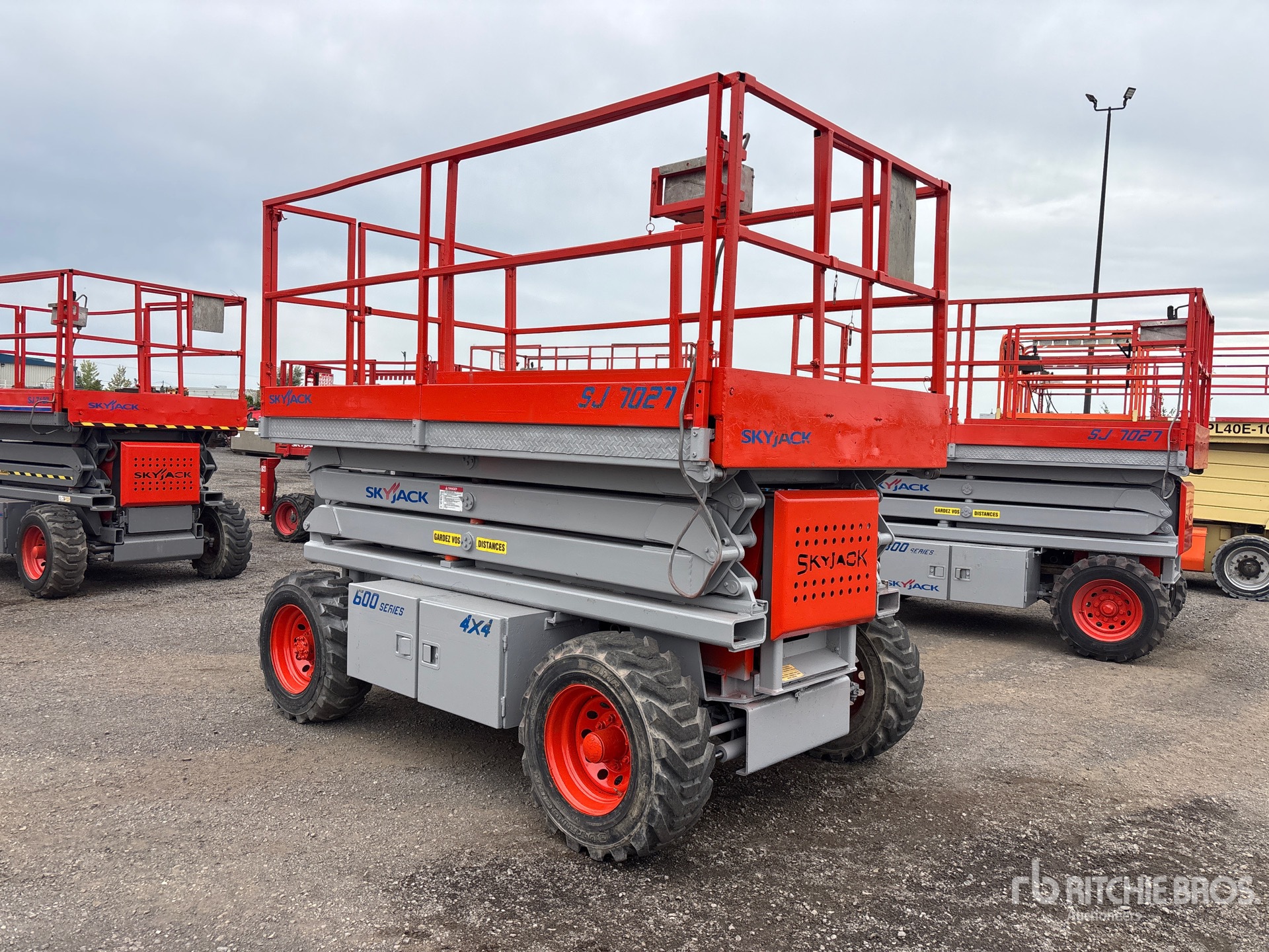 2001 Skyjack SJ-7027
