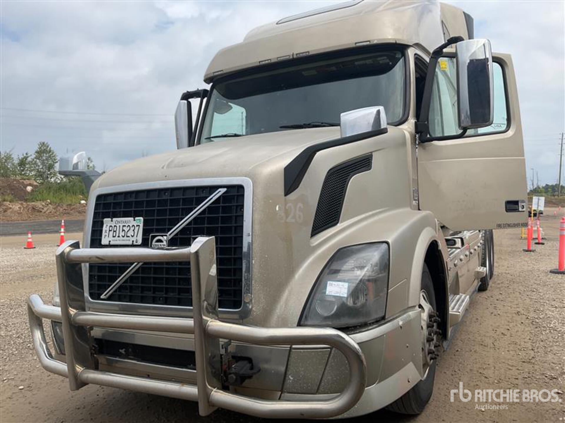 2015 Volvo VNL