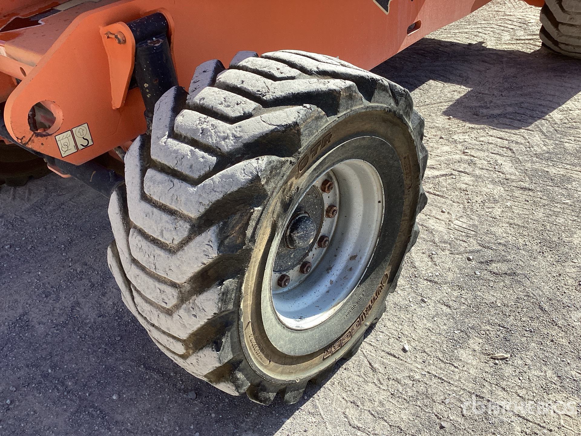 2007 JLG 800AJ