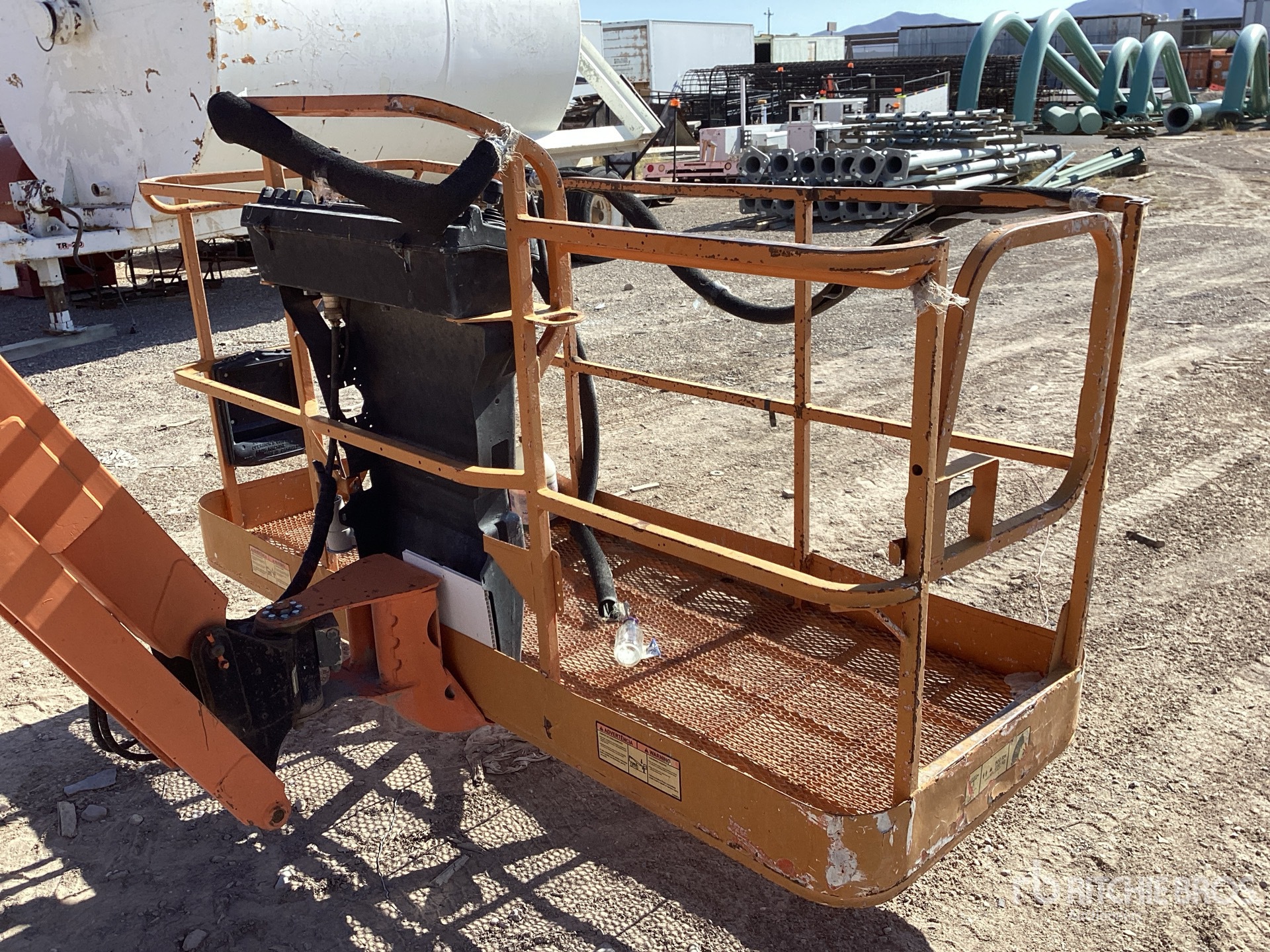 2007 JLG 800AJ