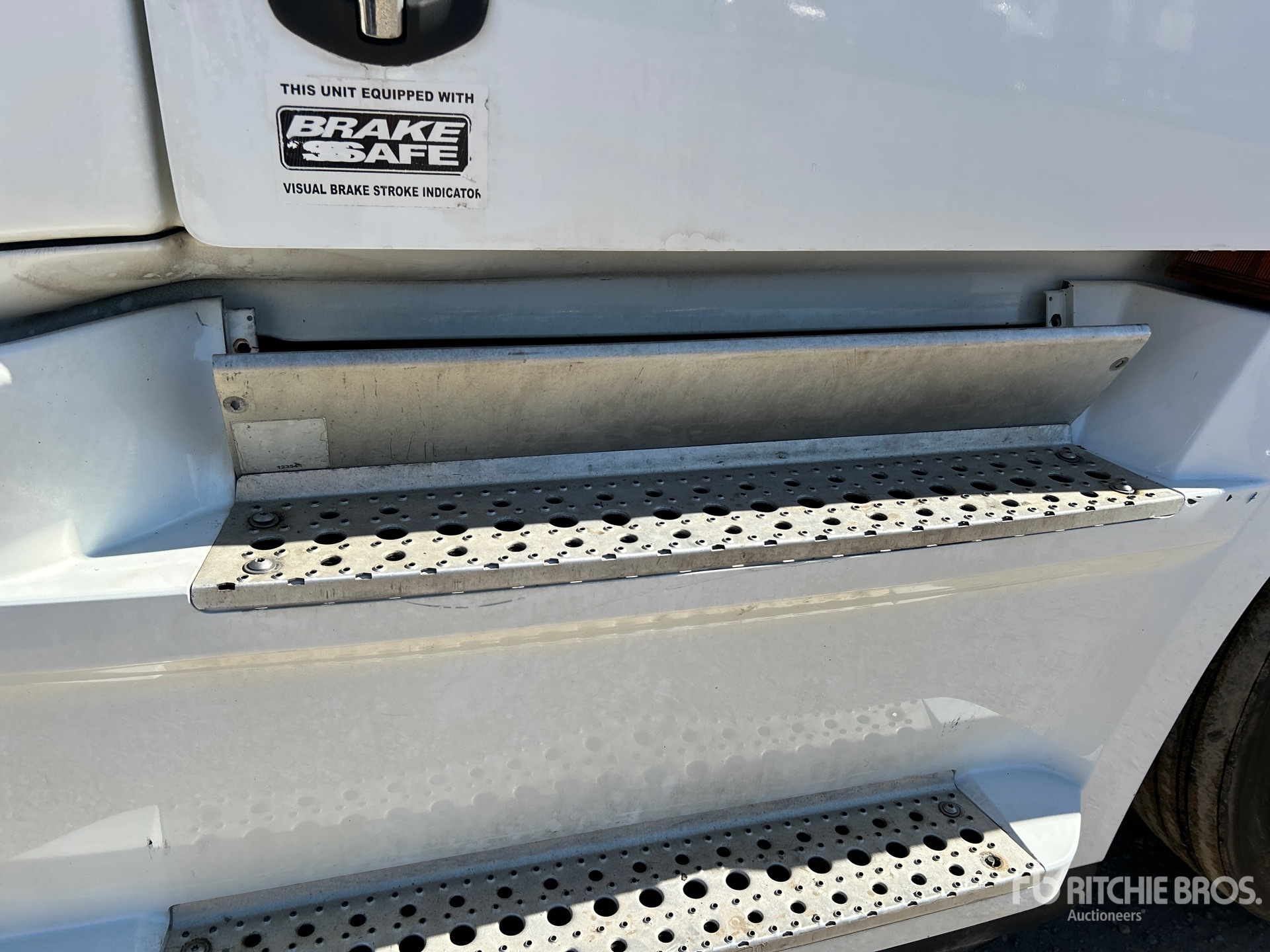 2021 Freightliner CASCADIA 126