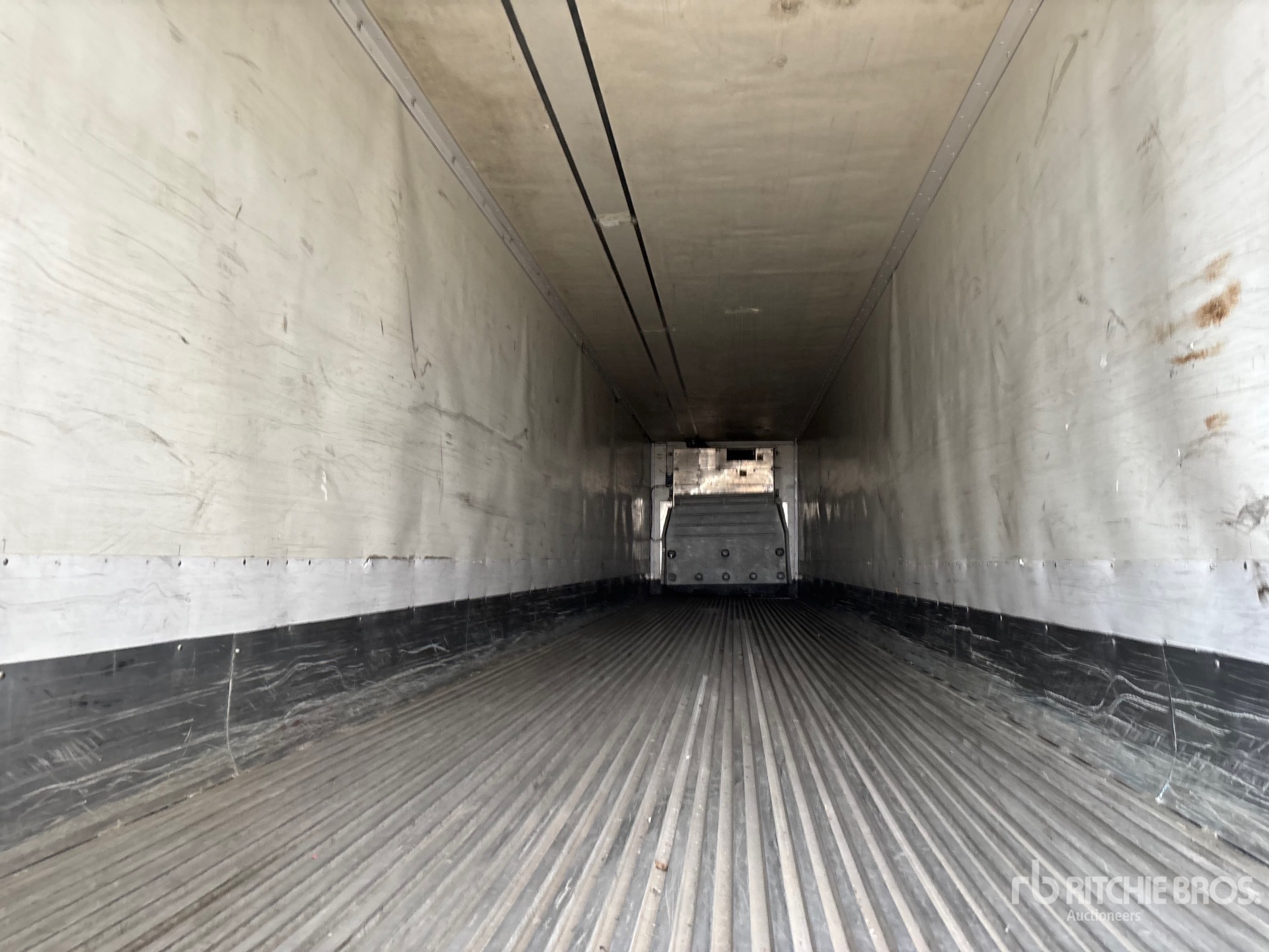 2010 Great Dane 53 FT X 102 IN T/A MULTI -TEMP