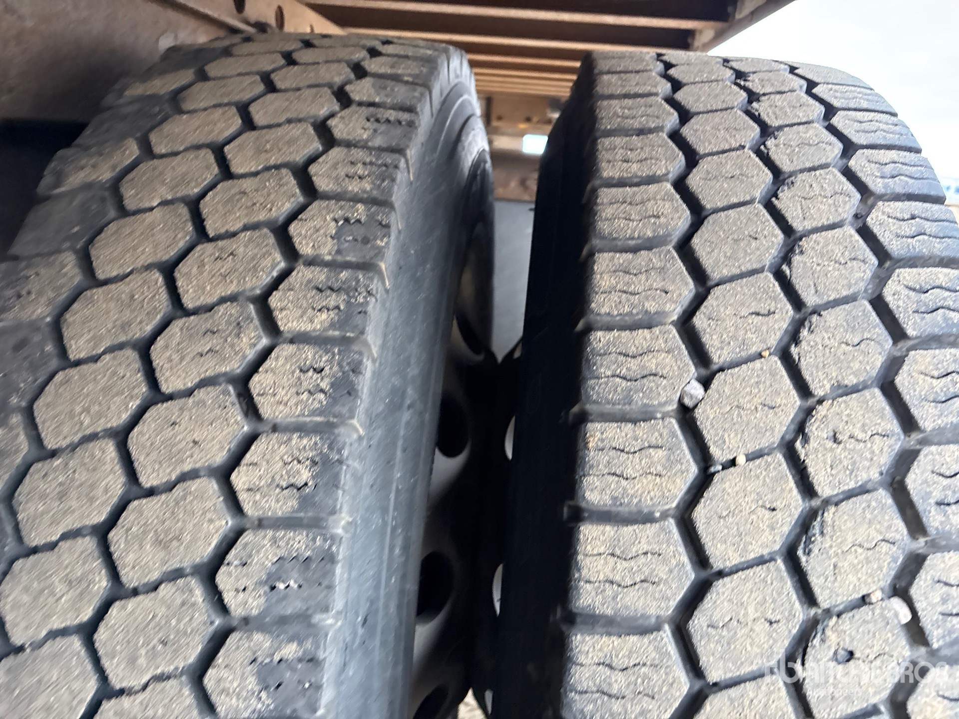 2010 Great Dane 53 FT X 102 IN T/A MULTI -TEMP
