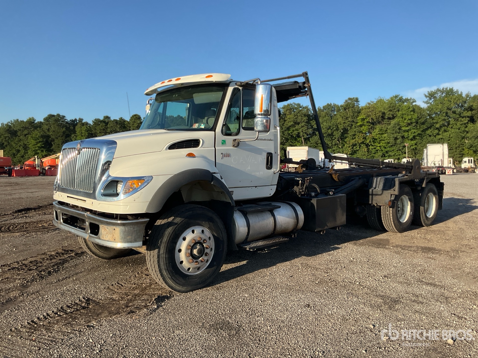 Photo of 2004 International 7600