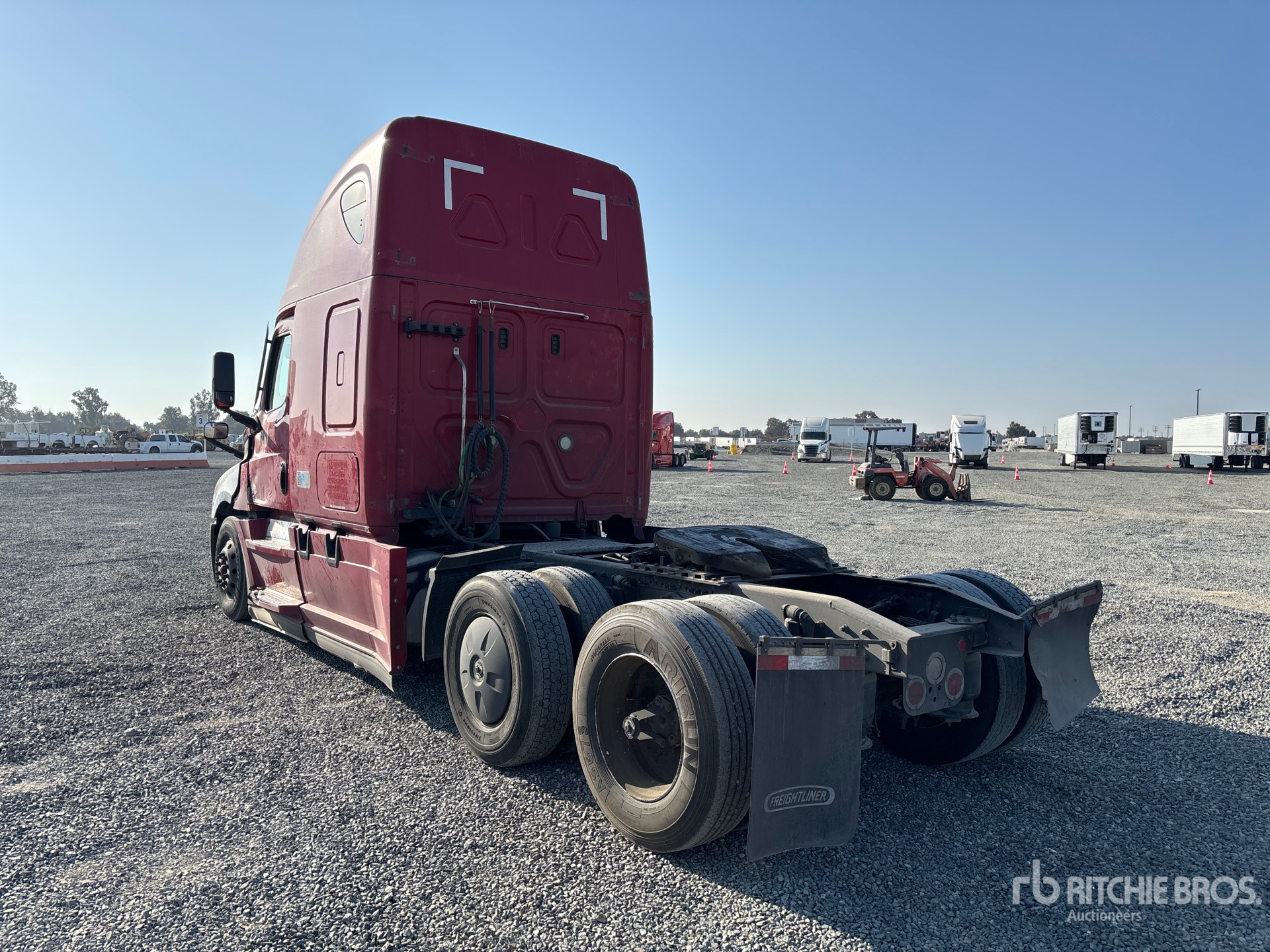2022 Freightliner CASCADIA 126