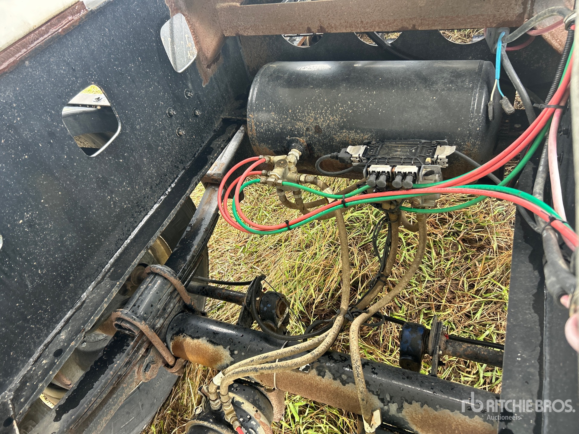 Haul-All 27 FT TRI/A SUPER B-TRAIN LEAD